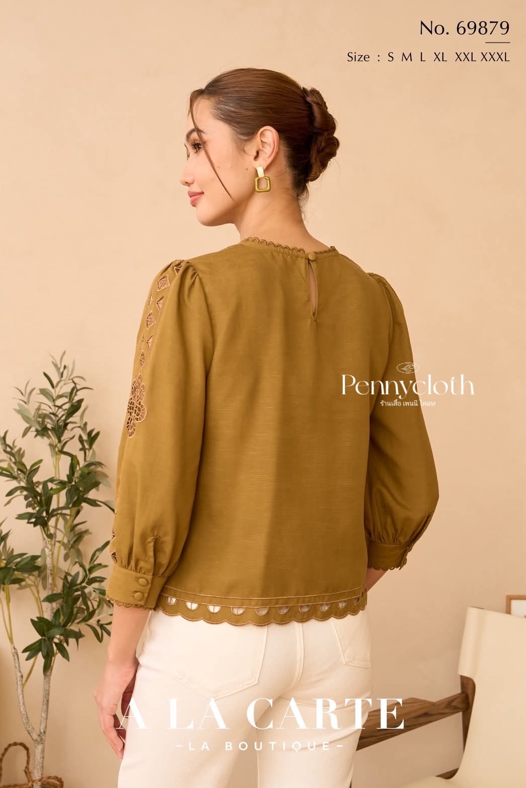 69879 เสื้อ Alacarte ลินินซิลด์ งานปักฉลุ ลายกราฟิกและดอกไม้ คอกลม แขน 5 ส่วน by PENNY CLOTH