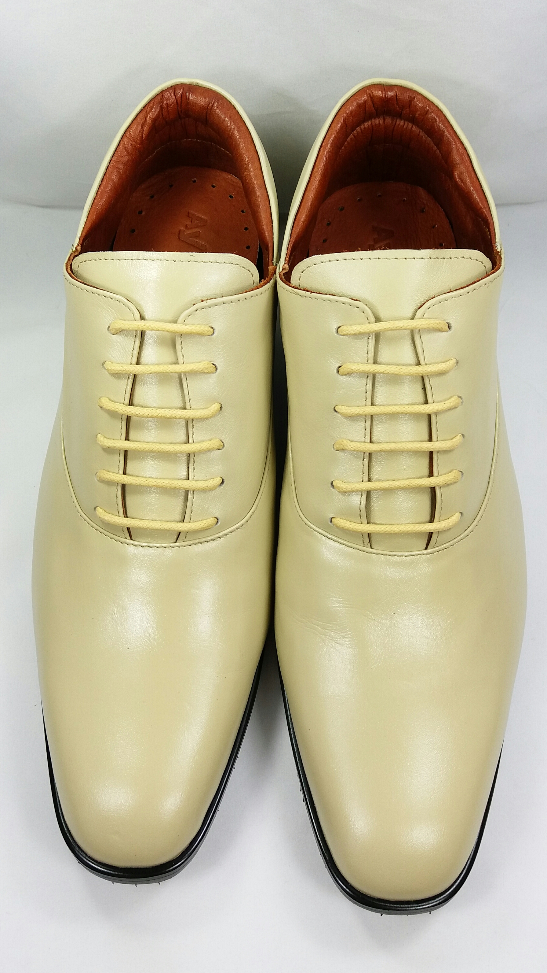 Charmo (Cream) 8.5 cm. สินค้าสั่งผลิตพิเศษ