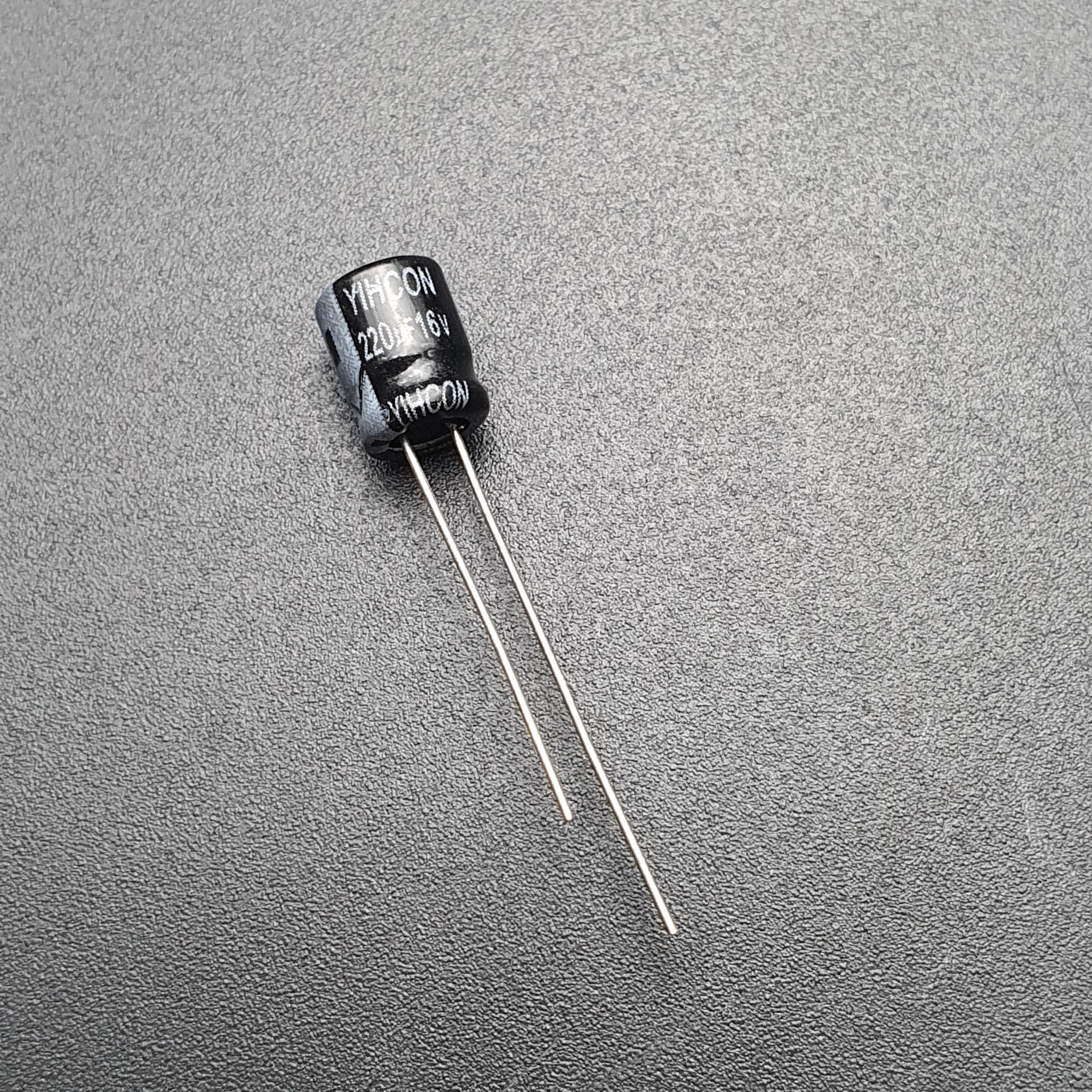 ตัวเก็บประจุ 220uF 16V ขนาด 6x7 (1 ชิ้น)