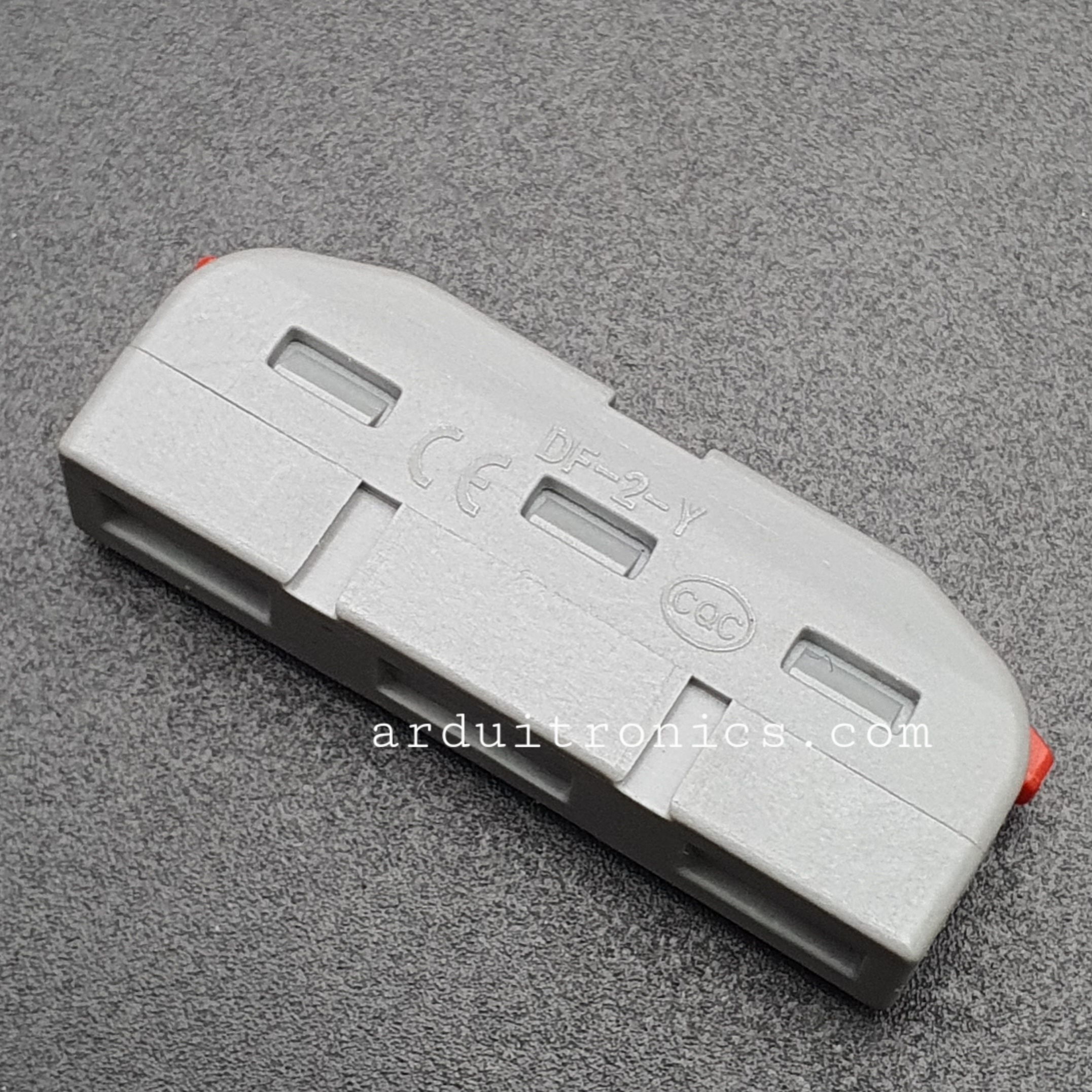 Terminal ต่อสายไฟแบบเร็ว 2 ช่อง (1 in - 1 out) Wire Connector Quick Terminal 0.2-4mm Square Splitter รุ่น DF-2-Y สีแดง