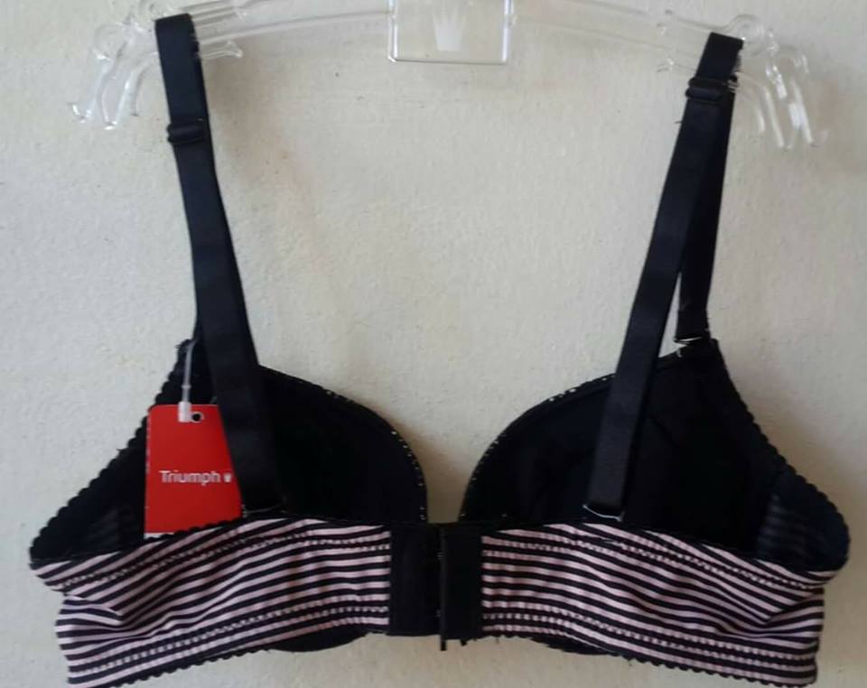 เสื้อชั้นในสตรีไทรอัมพ์