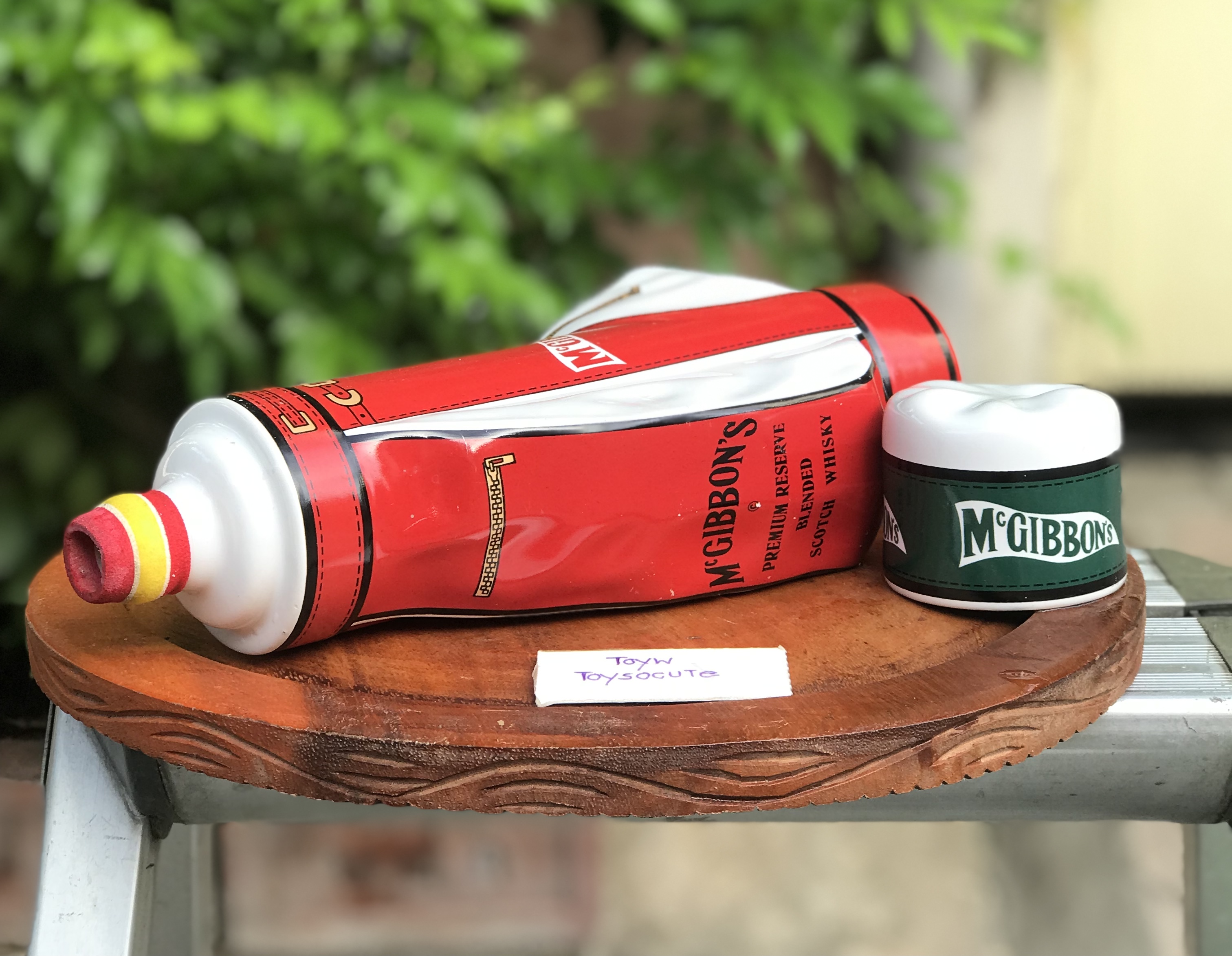 ขวดเหล้าเปล่าเนื้อเซรามิคทรงถุงกอล์ฟ Whisky Blended Golf Bag Mc. Gibbons 700 ml - Presented in a ceramic decanter shaped like a golf bag ตั้งโชว์แต่งบ้าน แต่งร้าน เท่ๆ เก๋ๆ