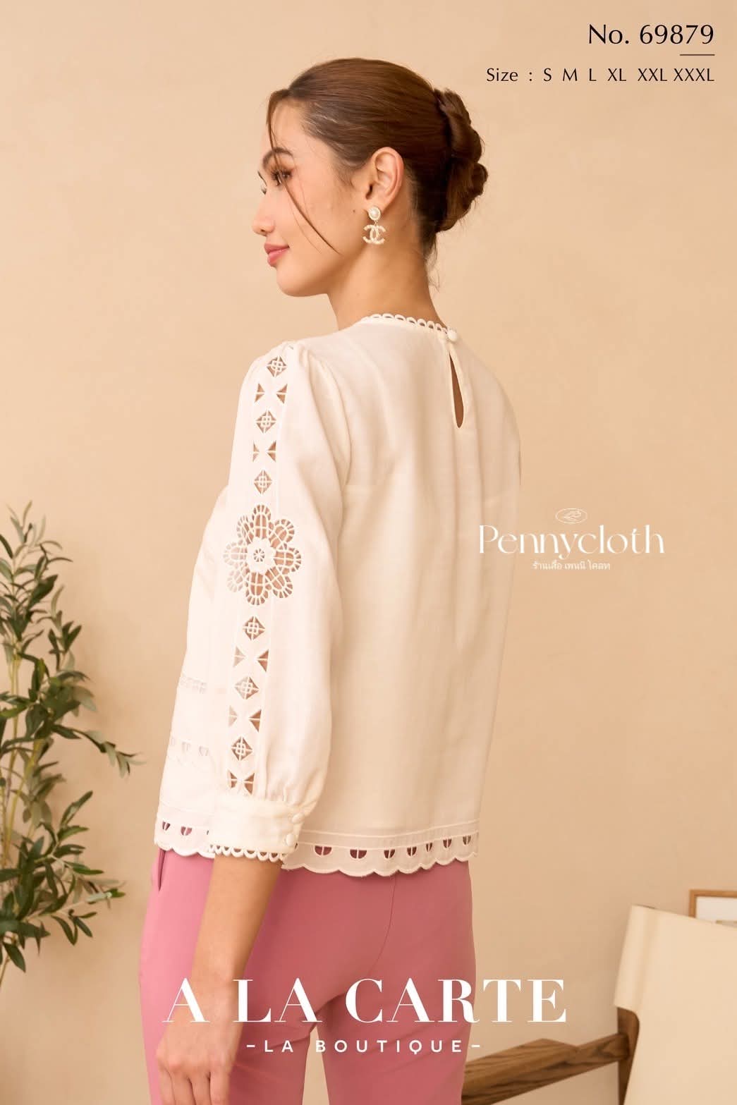 69879 เสื้อ Alacarte ลินินซิลด์ งานปักฉลุ ลายกราฟิกและดอกไม้ คอกลม แขน 5 ส่วน by PENNY CLOTH