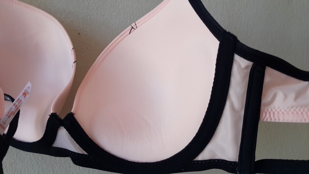 เสื้อชั้นในสตรีวาโก้