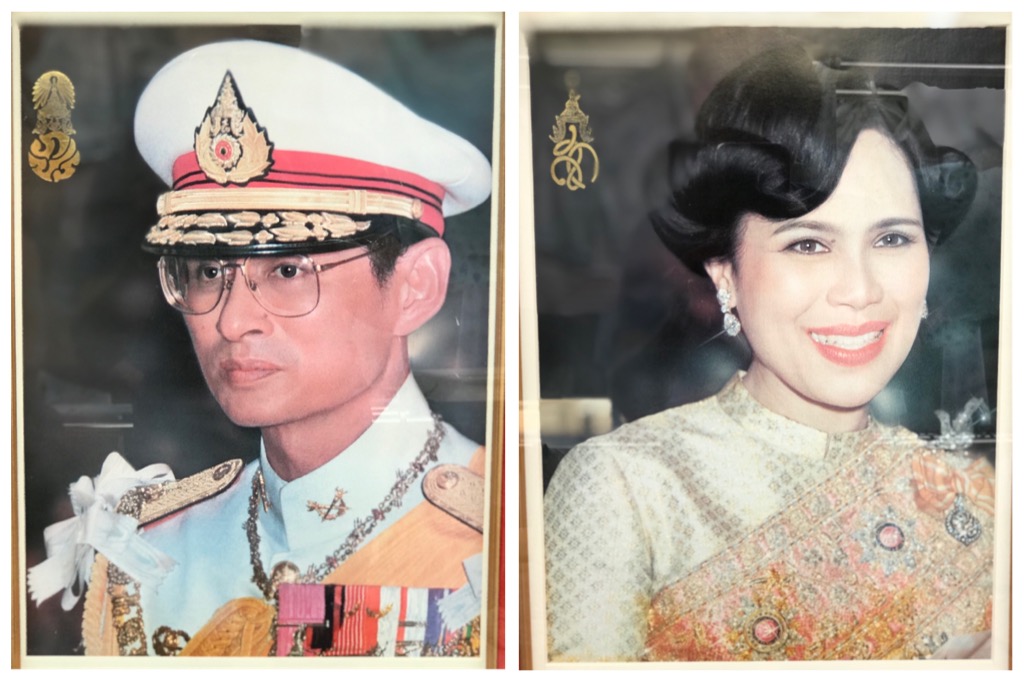 ของเก่า พระบรมฉายาลักษณ์ในหลวงรัชกาลที่ 9 และสมเด็จพระราชินี ในกรอบไม้สัก คู่ 3,500 บาท