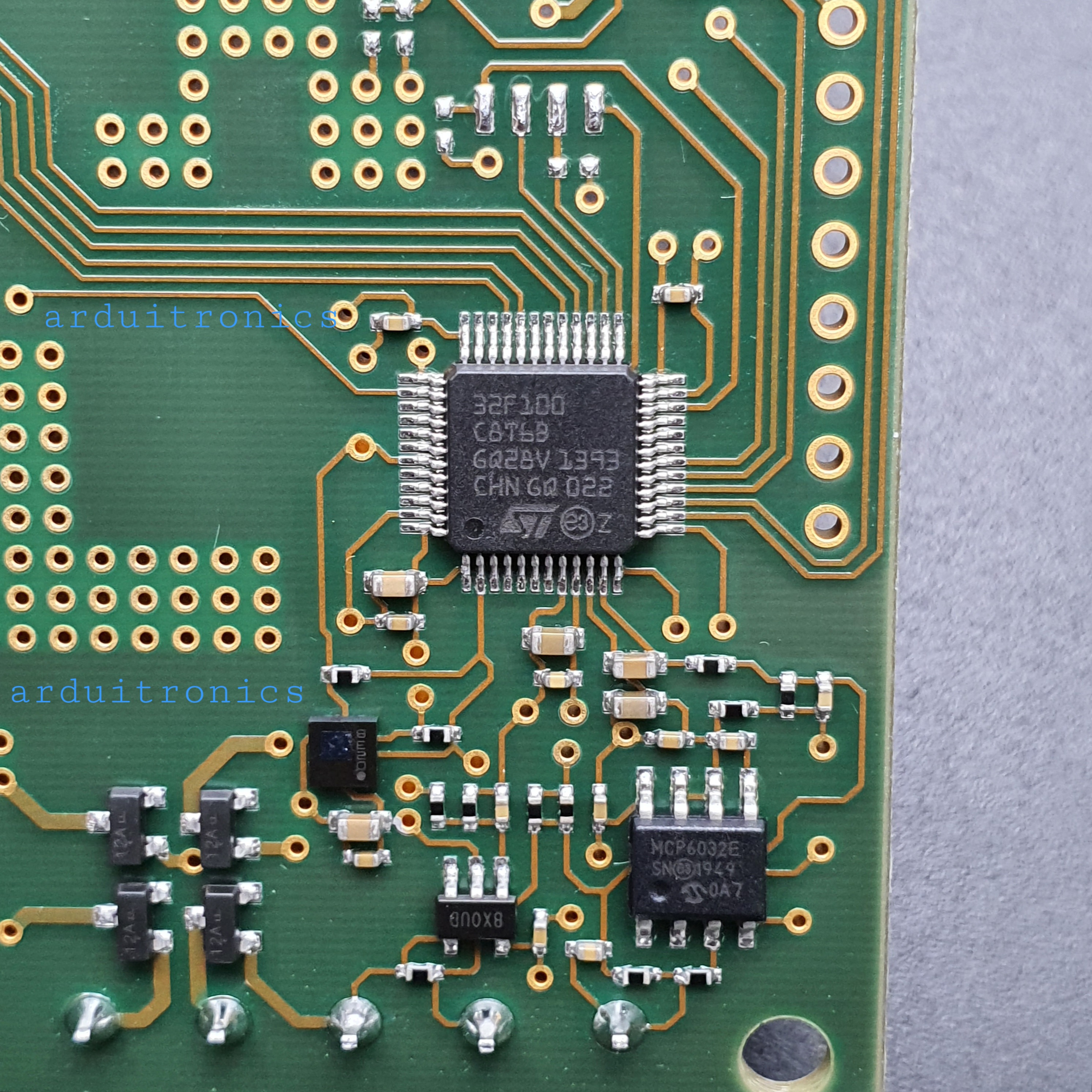 SST Oxygen Measurement System (Zirconium Dioxide (ZrO2) sensor O2S-FR-T2-18BM-C and Interface Board OXY-LC-A25-455)