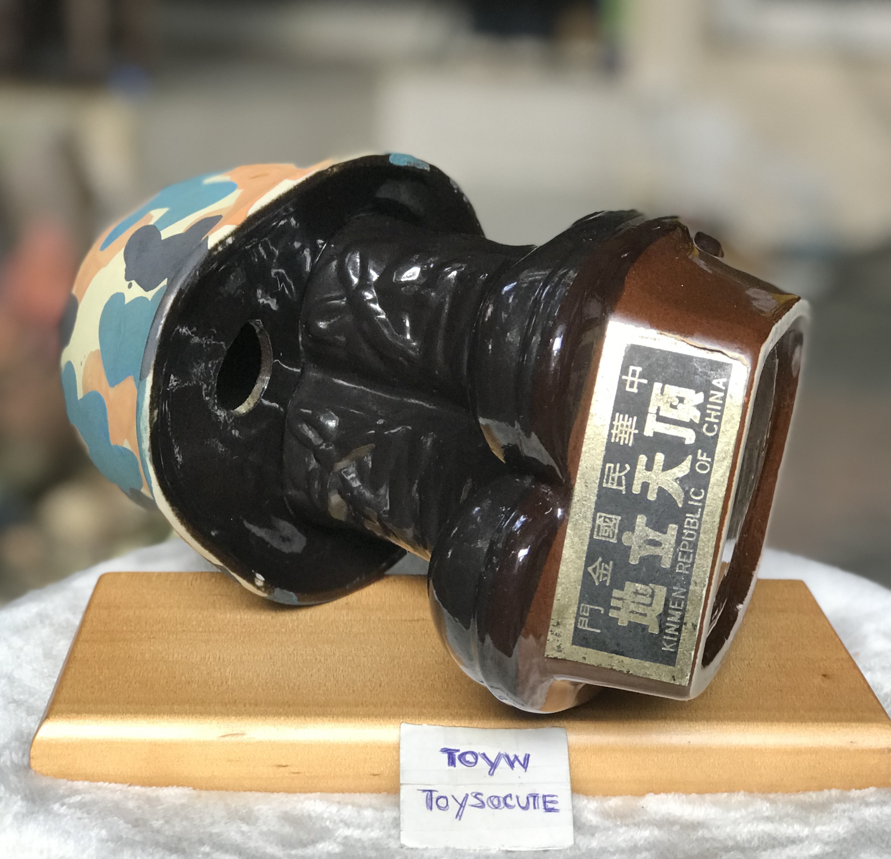 ￼ขวดเซรามิคเท่ เก๋ ขวดเหล้าเปล่ารูปรองเท้าคอมแบท หมวกทหาร Empty Bottle Army Helmet & Combat Boots สะสม ตกแต่งบ้าน