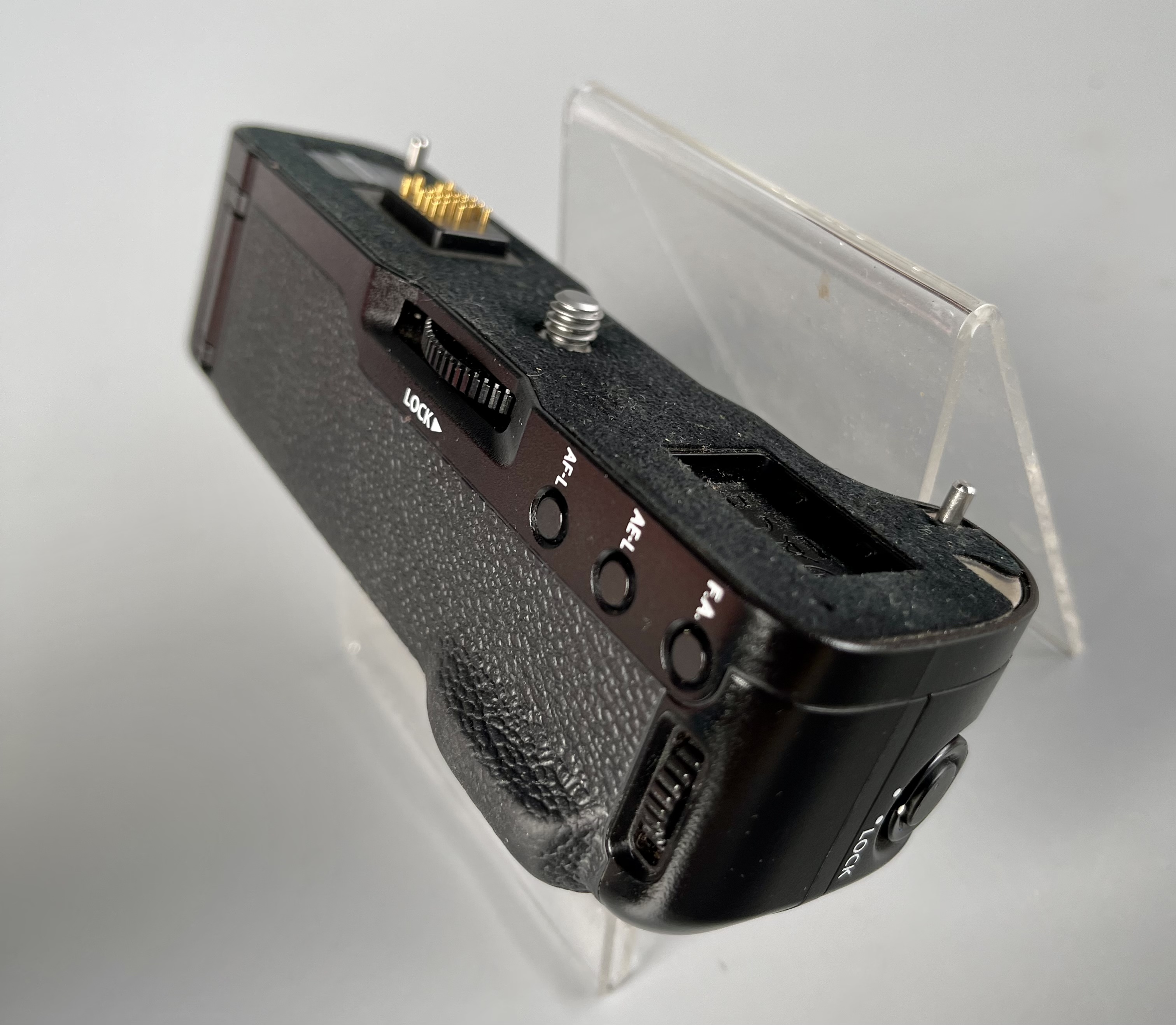 ขายกล้อง FujiXT1 body สภาพสวย อุปกรณ์แท้ครบกล่องอกปศ Gripแท้ Flashแท้