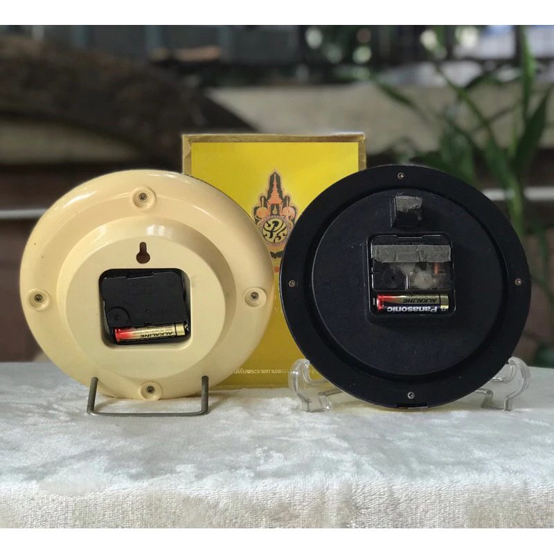 ราคาต่อชิ้น ￼Rare Item Royal Clock นาฬิกาตั้งโต๊ะ/แขวนผนัง ฉลองสิริราชสมบัติ 50 ปี/ 60 ปี (พ.ศ. 2539 / 2549) ในหลวง รัชกาลที่ 9
