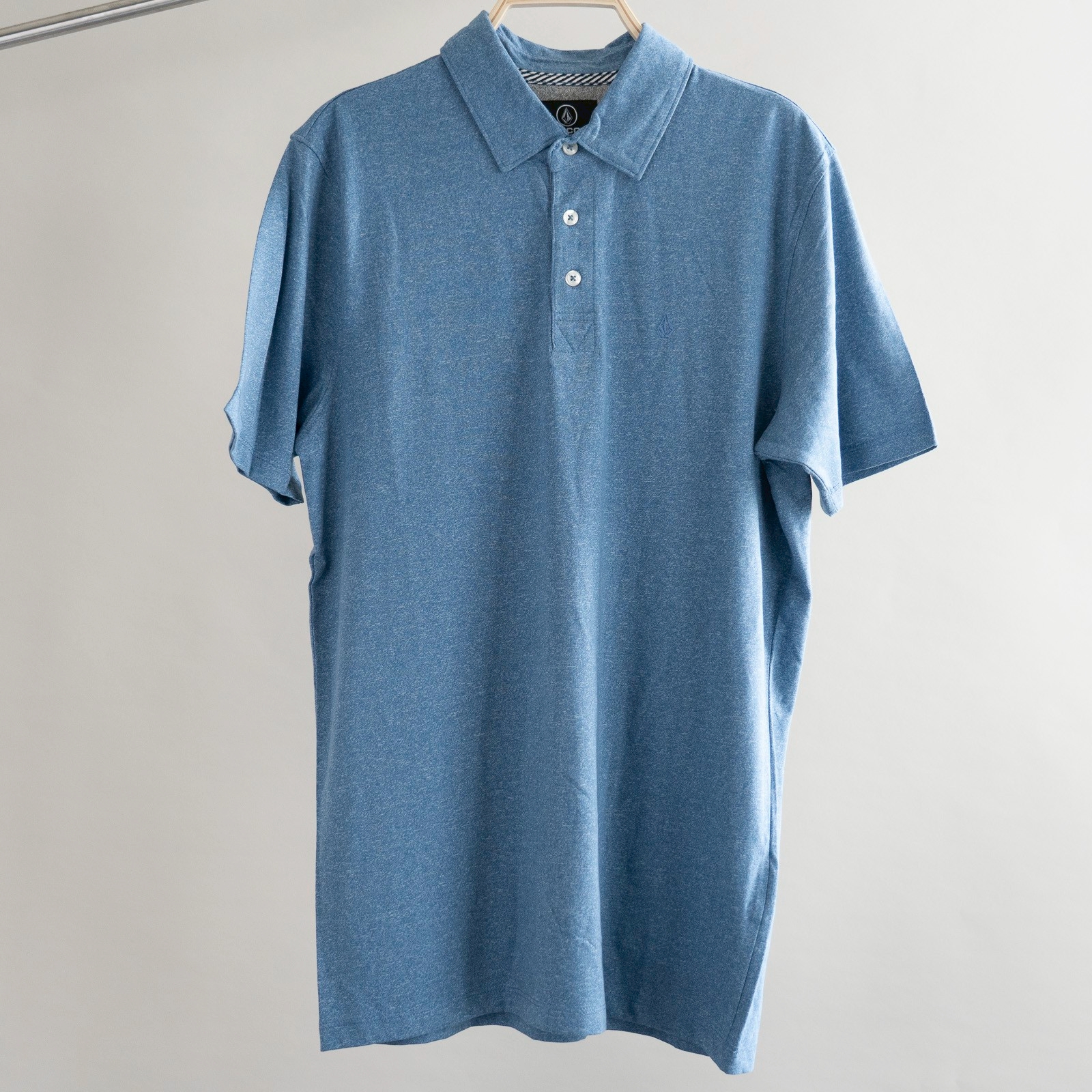 เสื้อโปโล Volcom Wowzer Polo (โปรสุดคุ้ม! ซื้อ 3 ตัวขึ้นไป เหลือตัวละ 490 บาท ทักไลน์ @pond-shop)