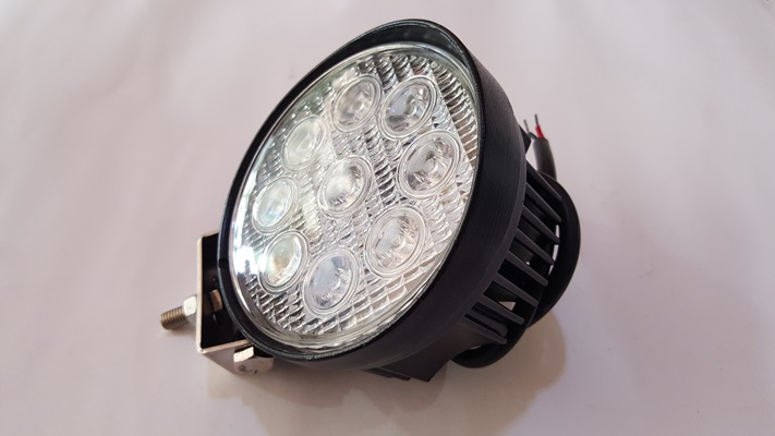 รุ่นบาง 3 cm. ไฟสปอตไลท์ แอลอีดี LED SPOT LIGHT กลม 27W 12V/24V ขนาด 4"นิ้ว (สินค้าสั่งผลิต ใช้หลอด LED คุณภาพสูง อย่างดี)