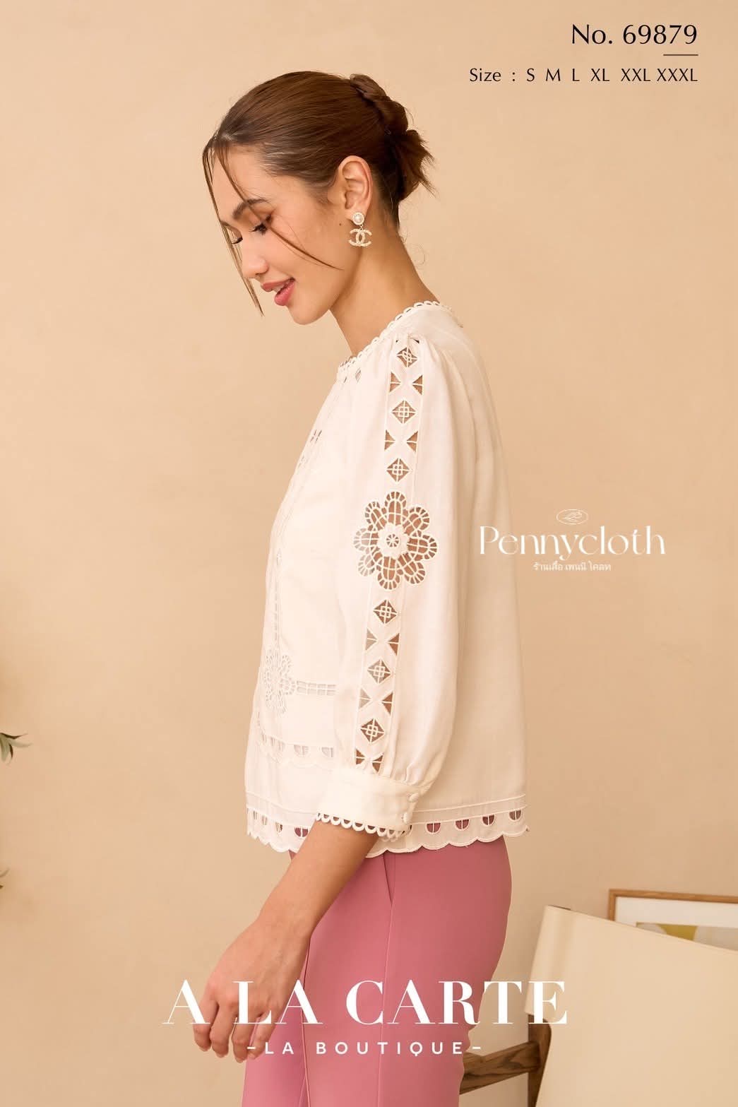 69879 เสื้อ Alacarte ลินินซิลด์ งานปักฉลุ ลายกราฟิกและดอกไม้ คอกลม แขน 5 ส่วน by PENNY CLOTH