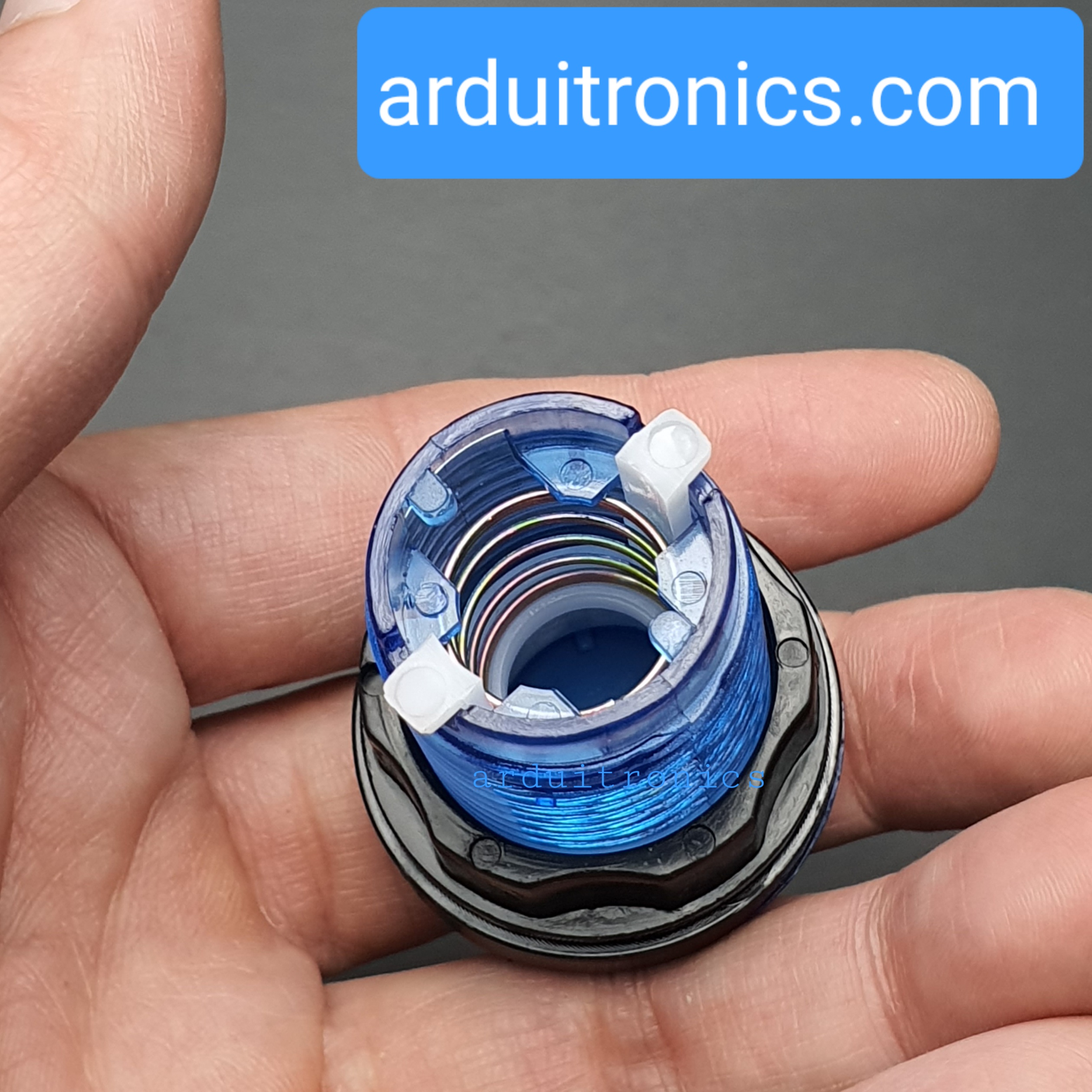 ปุ่มกดตู้เกม สวิตช์กดติดปล่อยดับขนาด 33mm พร้อมไฟ LED สีน้ำเงิน