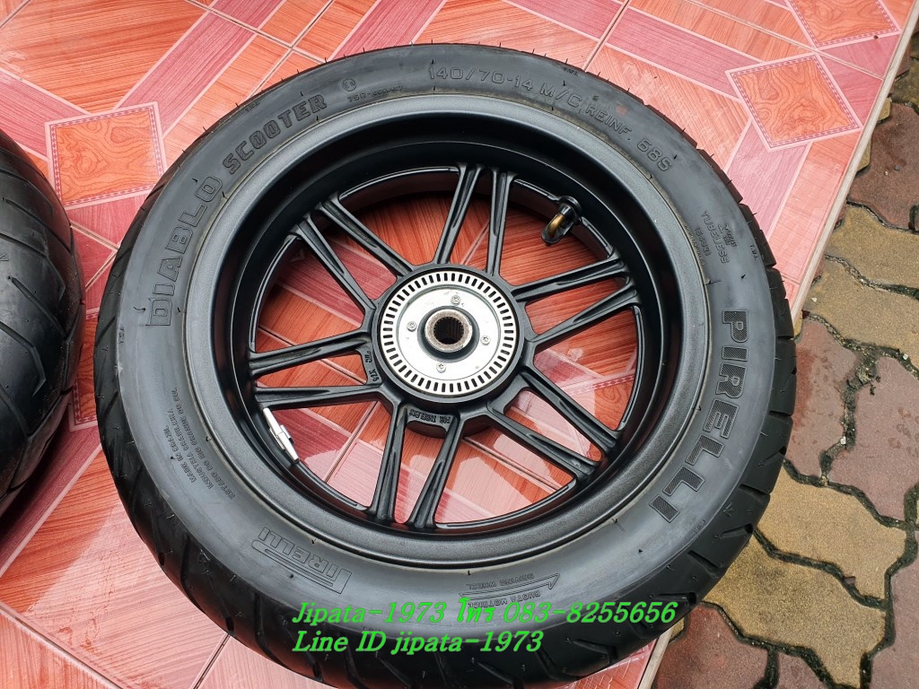 (Forza 300 ปี 2018) ชุดวงล้อแม็กหน้า-หลัง พร้อมยาง Honda Forza 300 ปี 2018 แท้ (สินค้าตำหนิ ขายเป็นคู่)