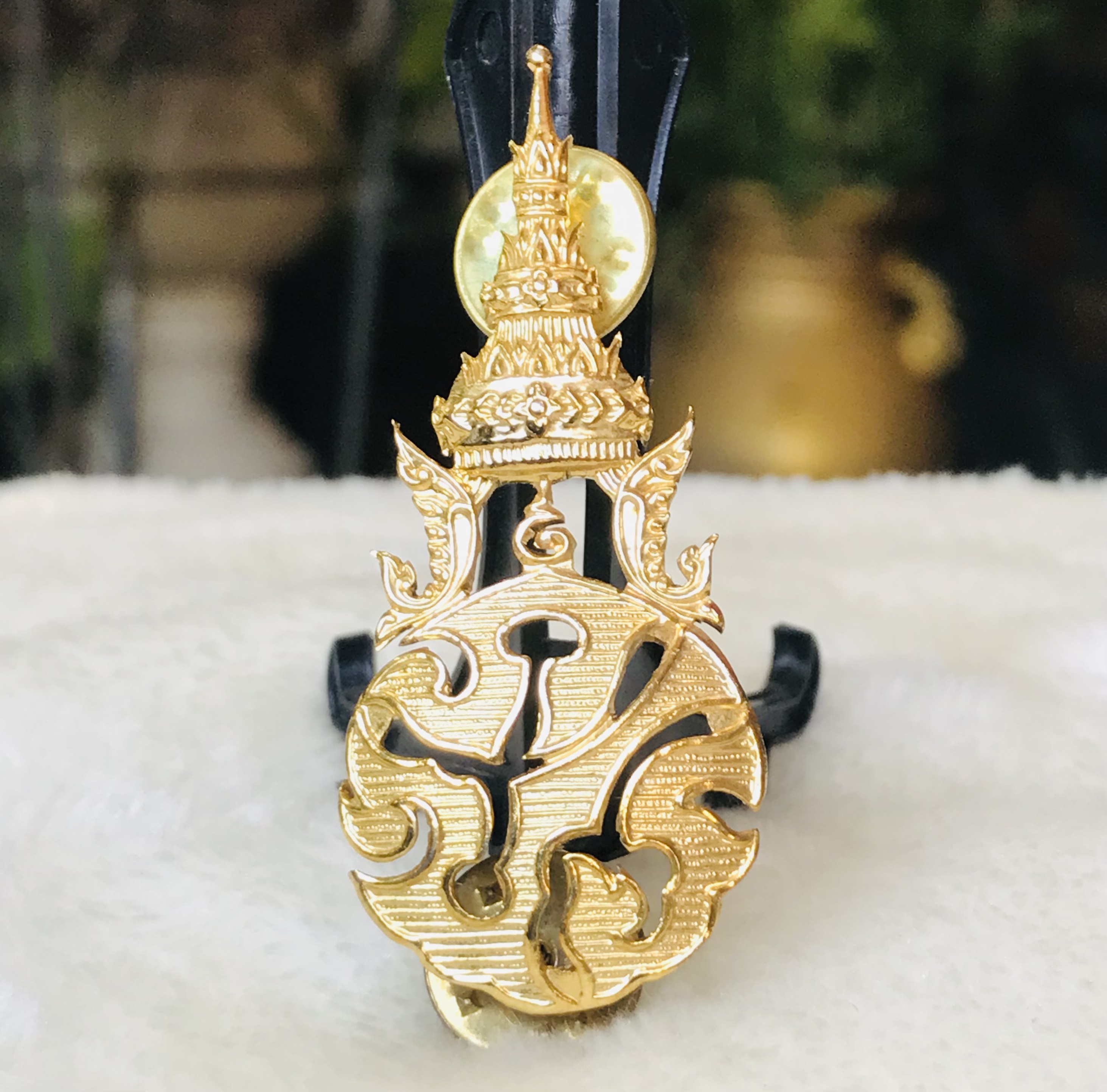 งานเก่า เข็มกลัดกะไหล่ทอง เข็มกลัดที่ระลึก ในหลวง รัชกาลที่ 9