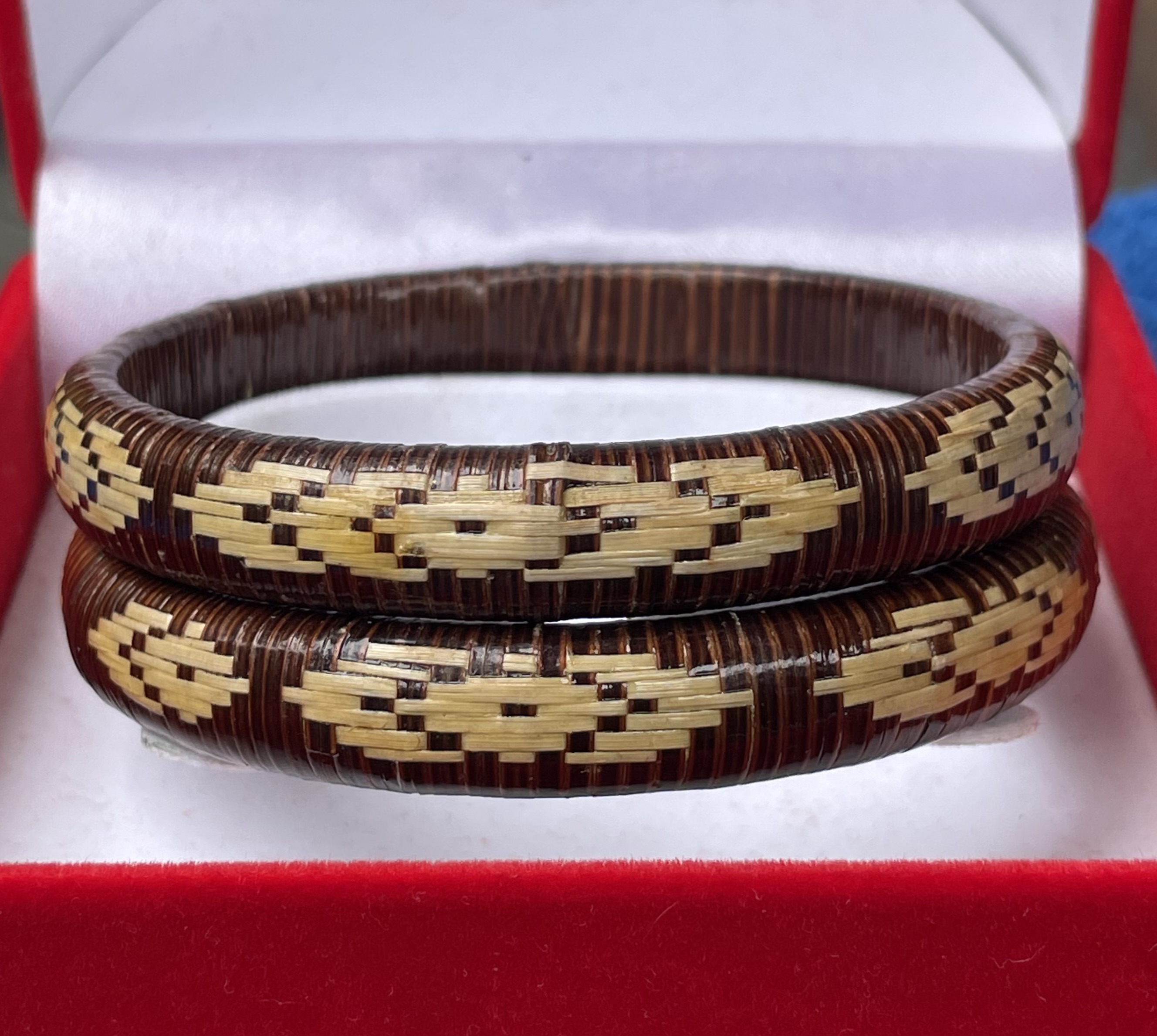 2 ชิ้น( 1 คู่) กำไลข้อมือ ย่านลิเภาสาน 2 Pcs Vintage Rattan Bangle Bracelets Brown