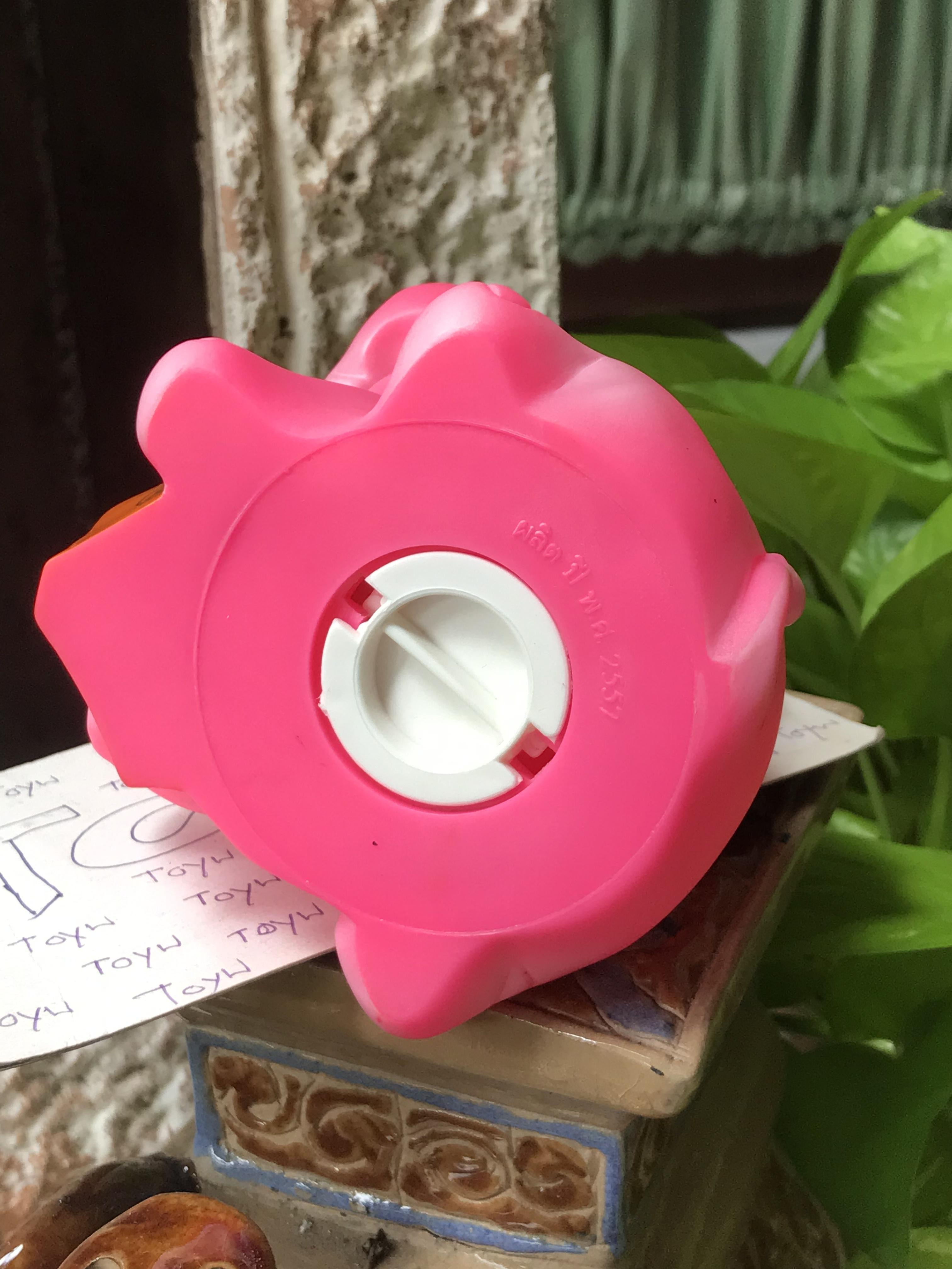 ชิ้นละ 350 บาท เก็บเก่ากระปุกออมสินช้าง ออมสินช้างก้านกล้วยสีชมพู กรมตรวจบัญชีสหกรณ์ ปี 2557 ขนาดกว้าง 5 นิ้ว สูง 5 นิ้ว