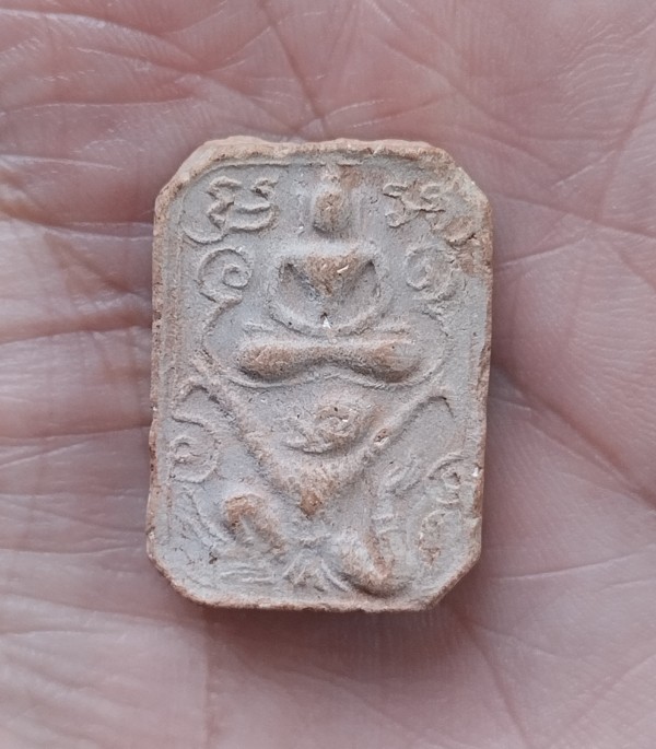 พระพุทธทรงครุฑ เนื้อดินไม่รู้ที่