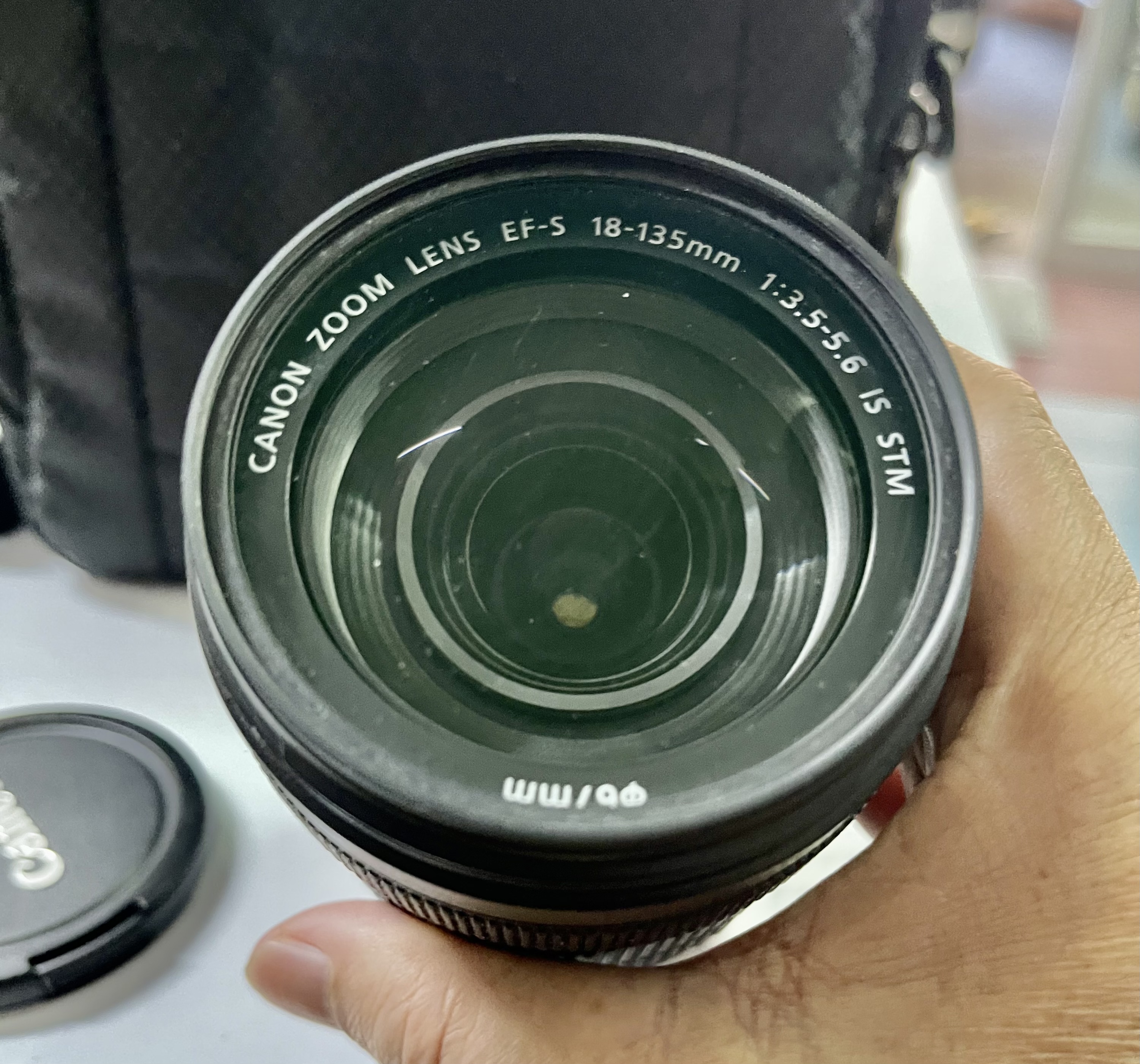 เช่าเลนส์ Canon EF-S 18-135 mm f 3.5-5.6 IS STM