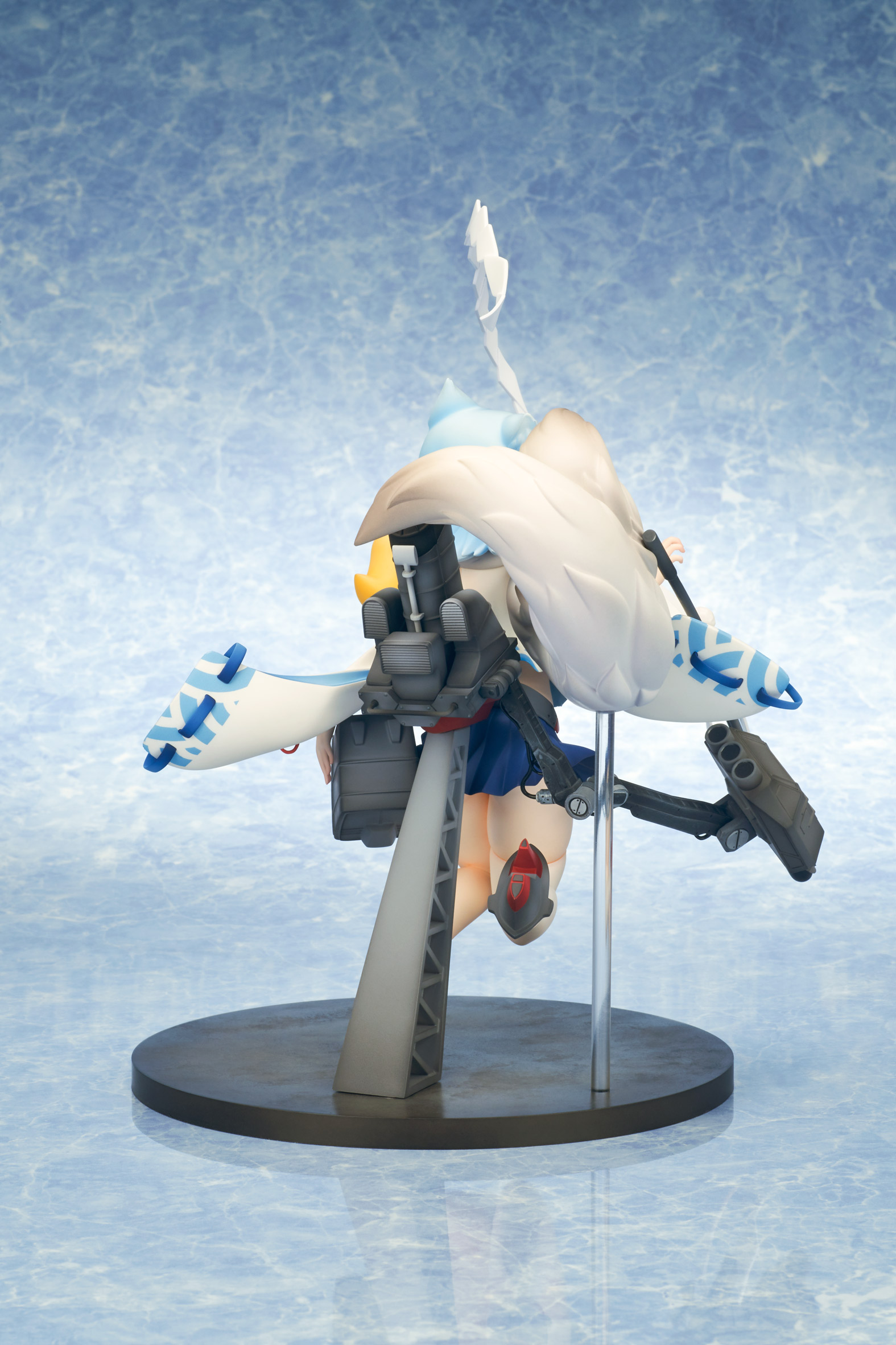 "Pre-Order" Broccoli 1/7 Azur Lane - Fubuki AmiAmi Exclusive / Acrylic Strap