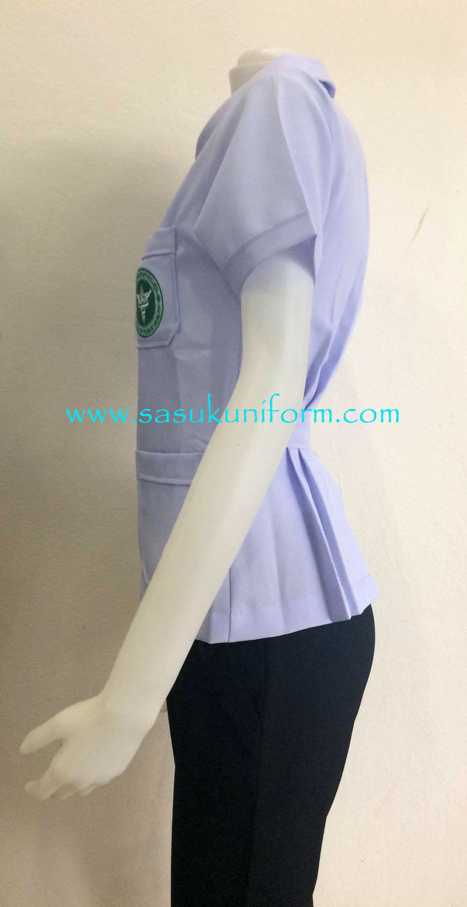 เสื้อกาวน์ขาวสีขาวโอโม่/ คอบัวกัลยา ผ้าสเป็นเด็กซ์ ปักกระทรวงสาธารณสุข ผู้หญิง