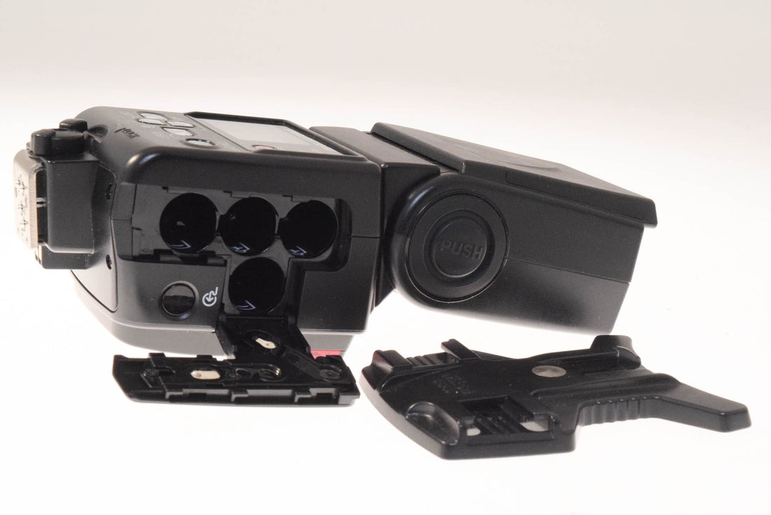 Flash Nikon SB-600 (พร้อมถ่านชาร์ท 4 ก้อน)