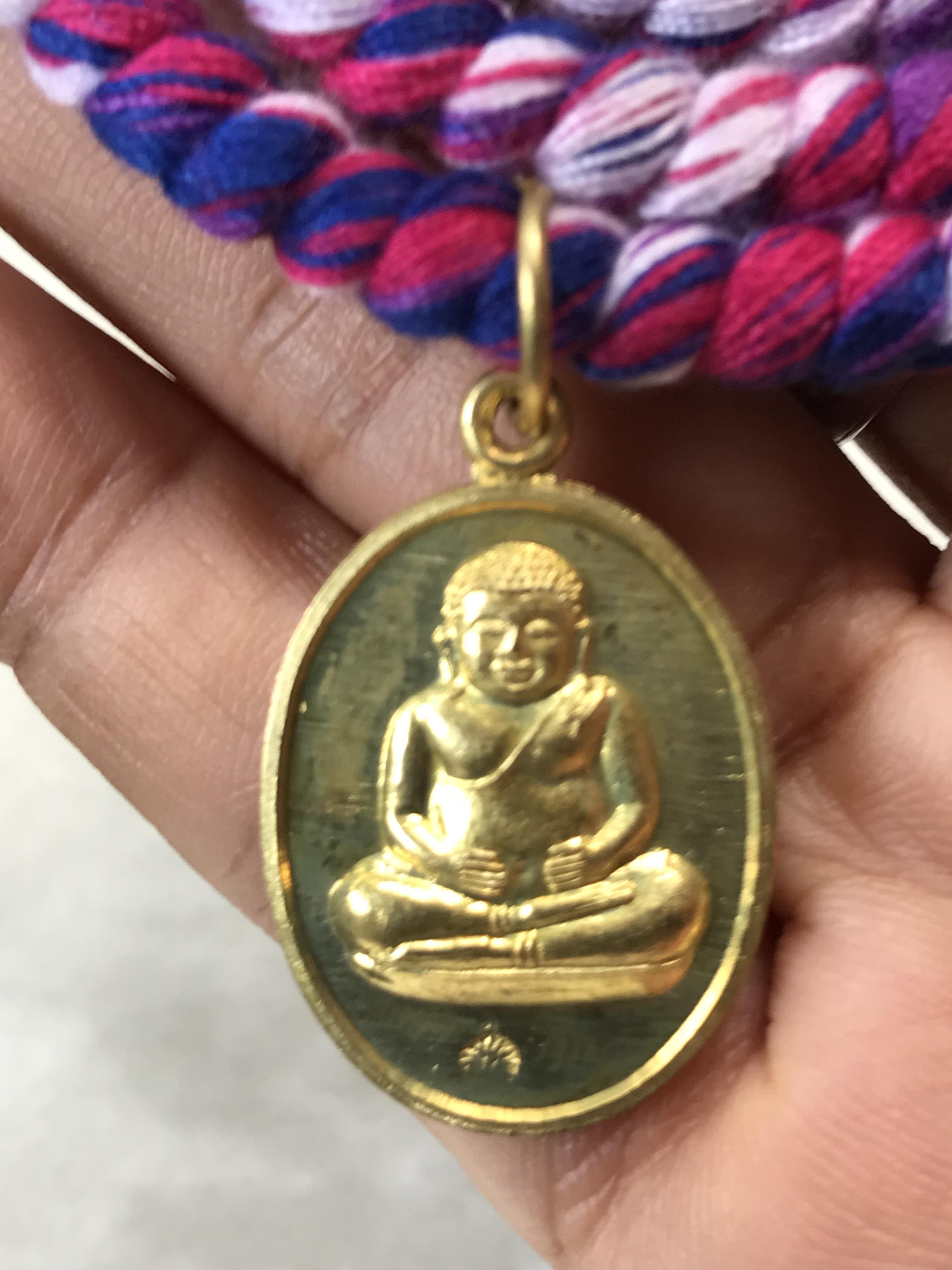ยันต์นพเก้า หลวงปู่บุญ วัดวิเศษชัยชาญ ห้อยในรถ เกจิอธิฐานจิตรปลุกเสก เจริญก้าวหน้า แคล้วคลาด ปลอดภัย โชคดีมีสุขมีเงิน