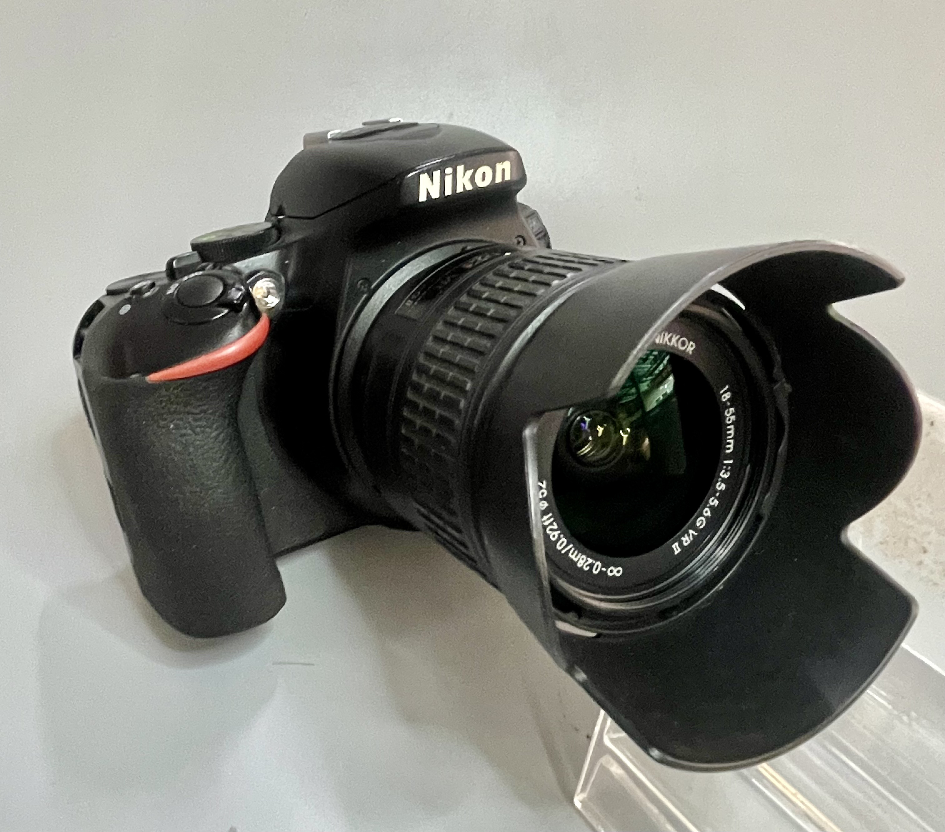 ขาย Nikon D5600 + Lens AF-S DX 18-55mm VR f3.5-5.6 G II Wifi ทัชสกรีน เครื่องสวยเมนูไทย คุ้มเกินราคา
