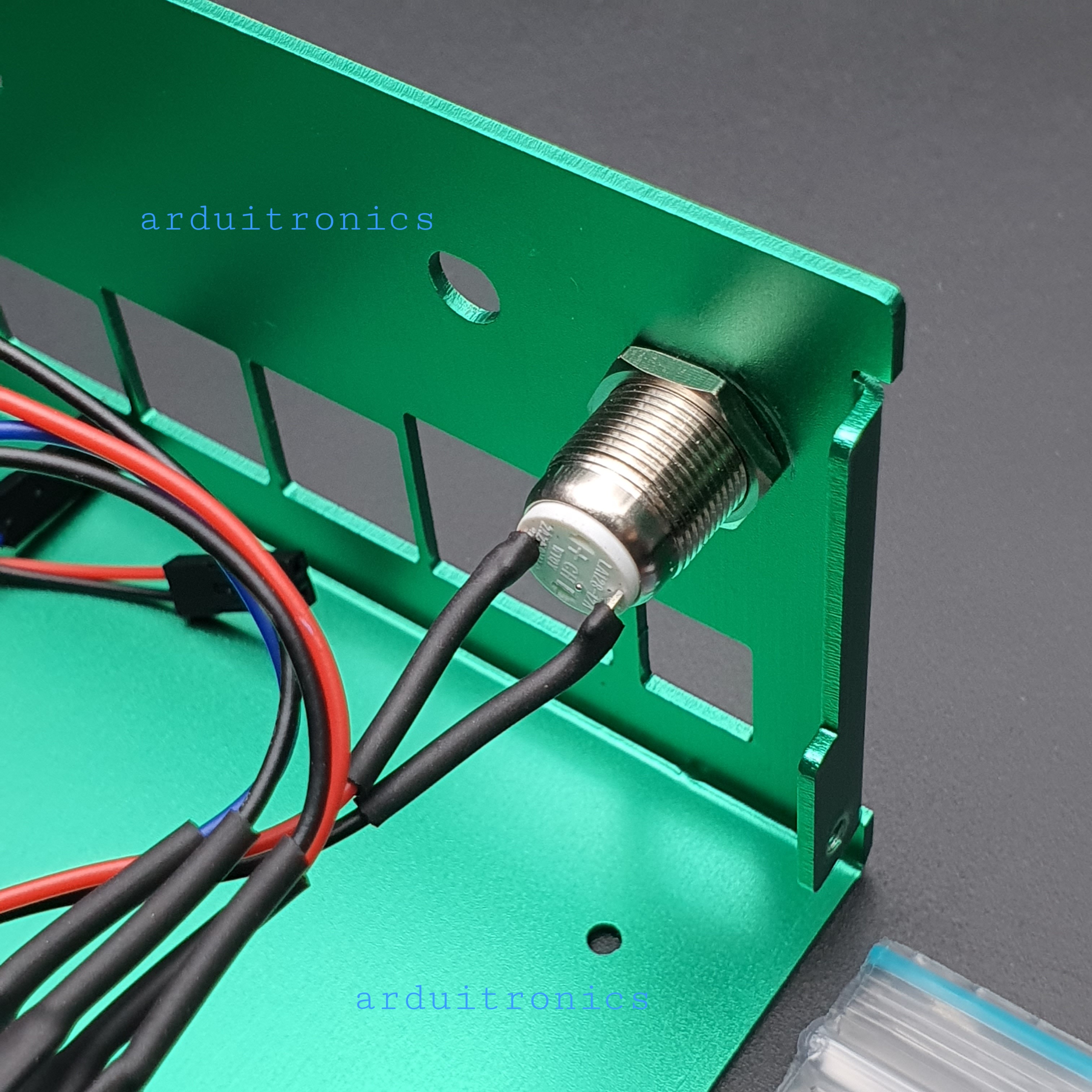 Case สำหรับ Nvidia Jetson Nano 4GB Aluminum Alloy (Green) Chassis with ชิป WiFi + Antennas + Fan