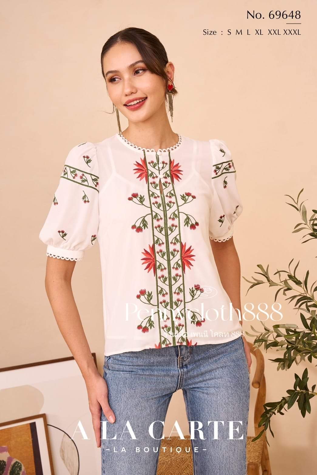 69648 เสื้อ Alacarte ชีฟองแขนสั้น คอกลมแต่งทริม งานปัก placement มีซับใน สวยหรู