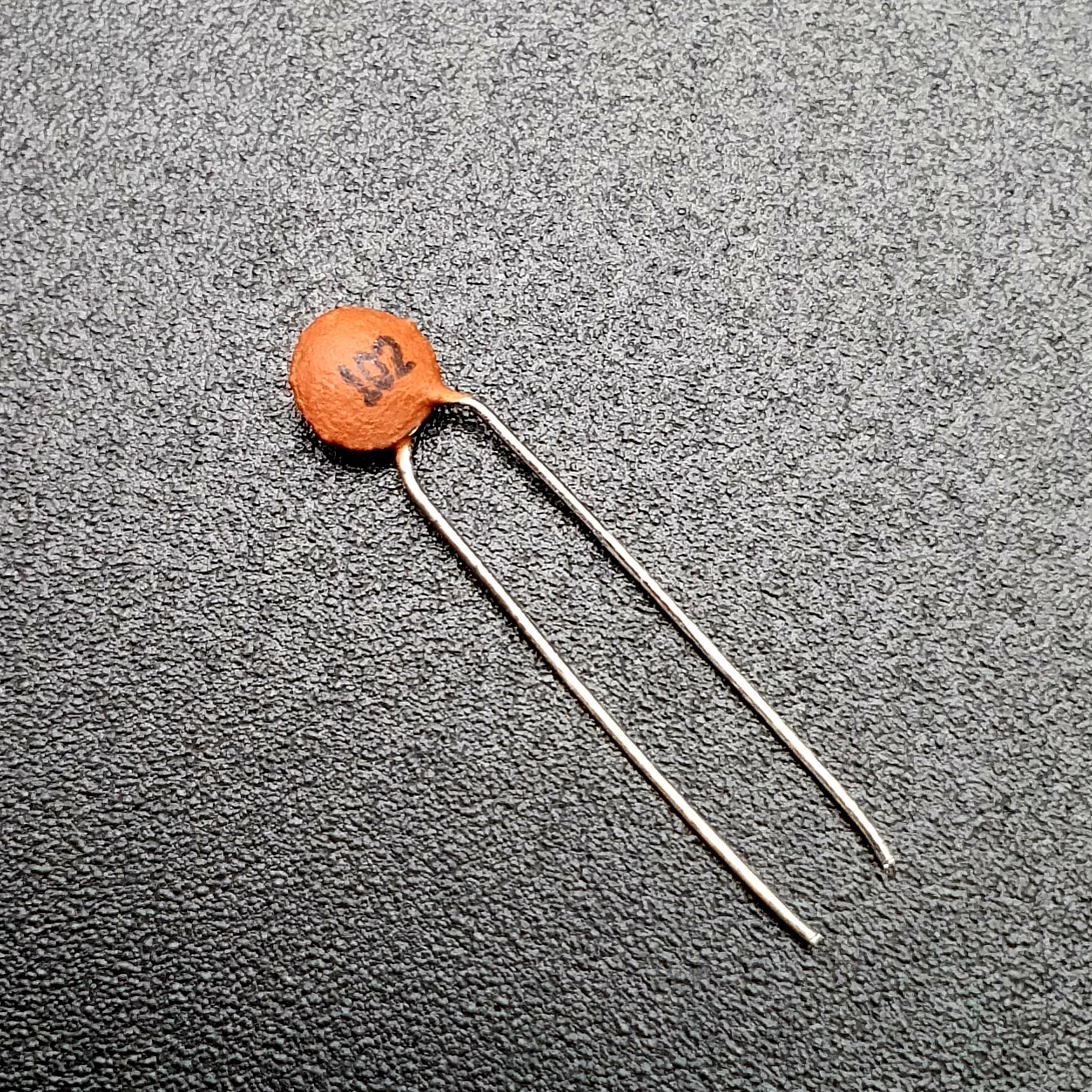 ตัวเก็บประจุ Ceramic Capacitor ตัวเก็บประจุชนิดเซรามิก 1nF 50V (102) จำนวน 1 ชิ้น