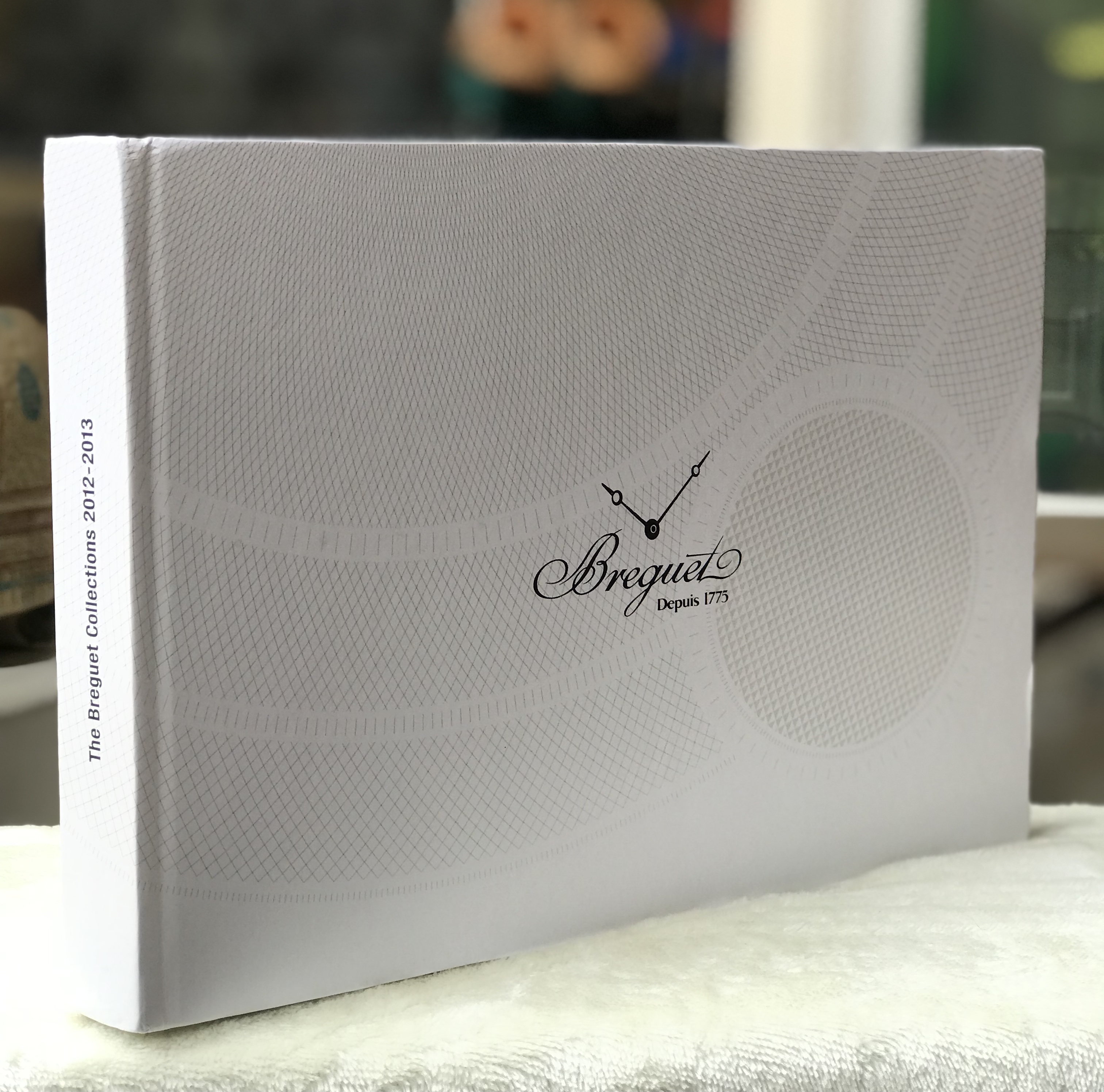 ￼หนังสือแคตตาล็อกนาฬิกา Breguet คอลเลกชัน ปี 2012-2013 Breguet Watch Catalogue 2012 - 2013 Collections Hardback Book