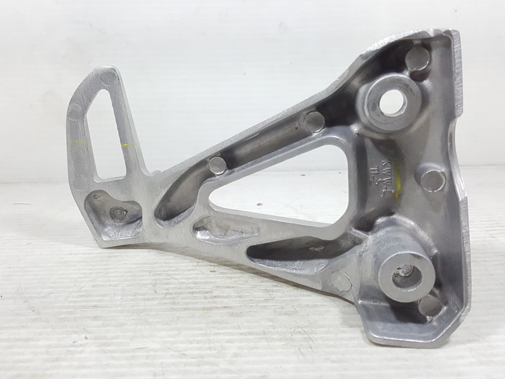 (wave 110 i) ชุดขายึดพักเท้าหลัง Honda Wave 110 i แท้