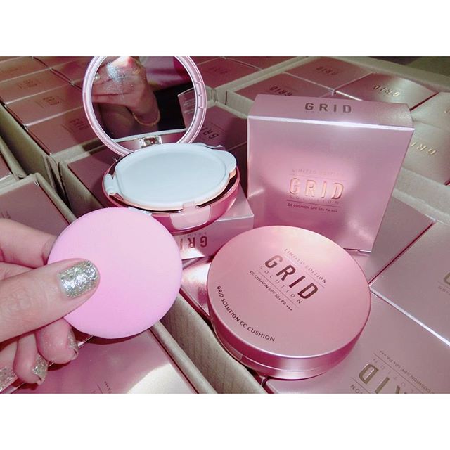 Grid Solution CC Cushion SPF50+ PA+++ กริด โซลูชั่น ซีซี คุชชั่นแป้งน้ำแร่ เกาหลี ปกปิดเนียนสนิท มี ให้เลือก 2 สี ตลับ ชมพู และ ดำ