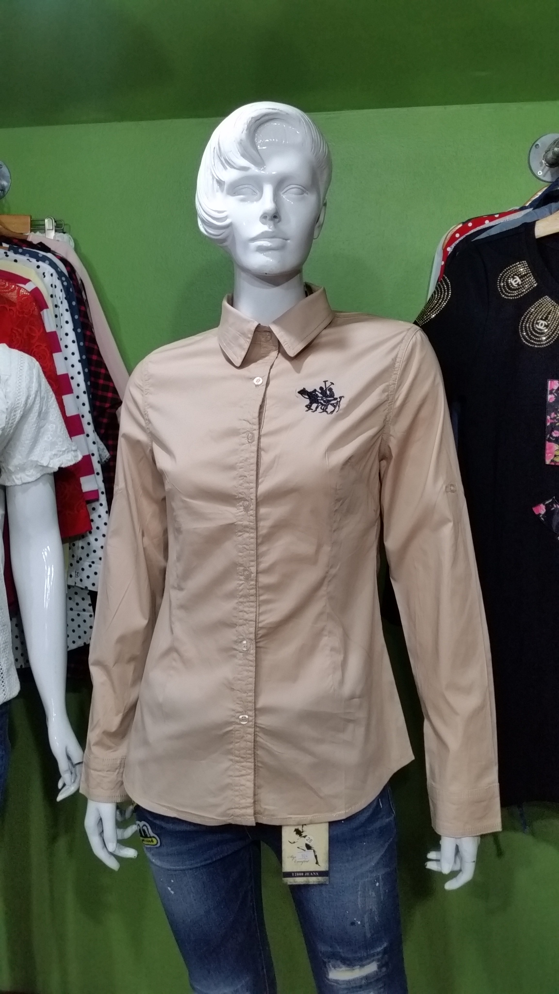 เสื้อเชิ๊ตแขนยาว โปโล ผ้าคอตต้อนผสมสแปนเดค เนื้อผ้ามีความยืดหยุ่นดี แพทเทิร์นทรงเข้ารูปค่ะ สินค้าพร้อมส่ง สีเบจ size S-XXXL อก 34,36,38,40,42,43 นิ้วค่ะ