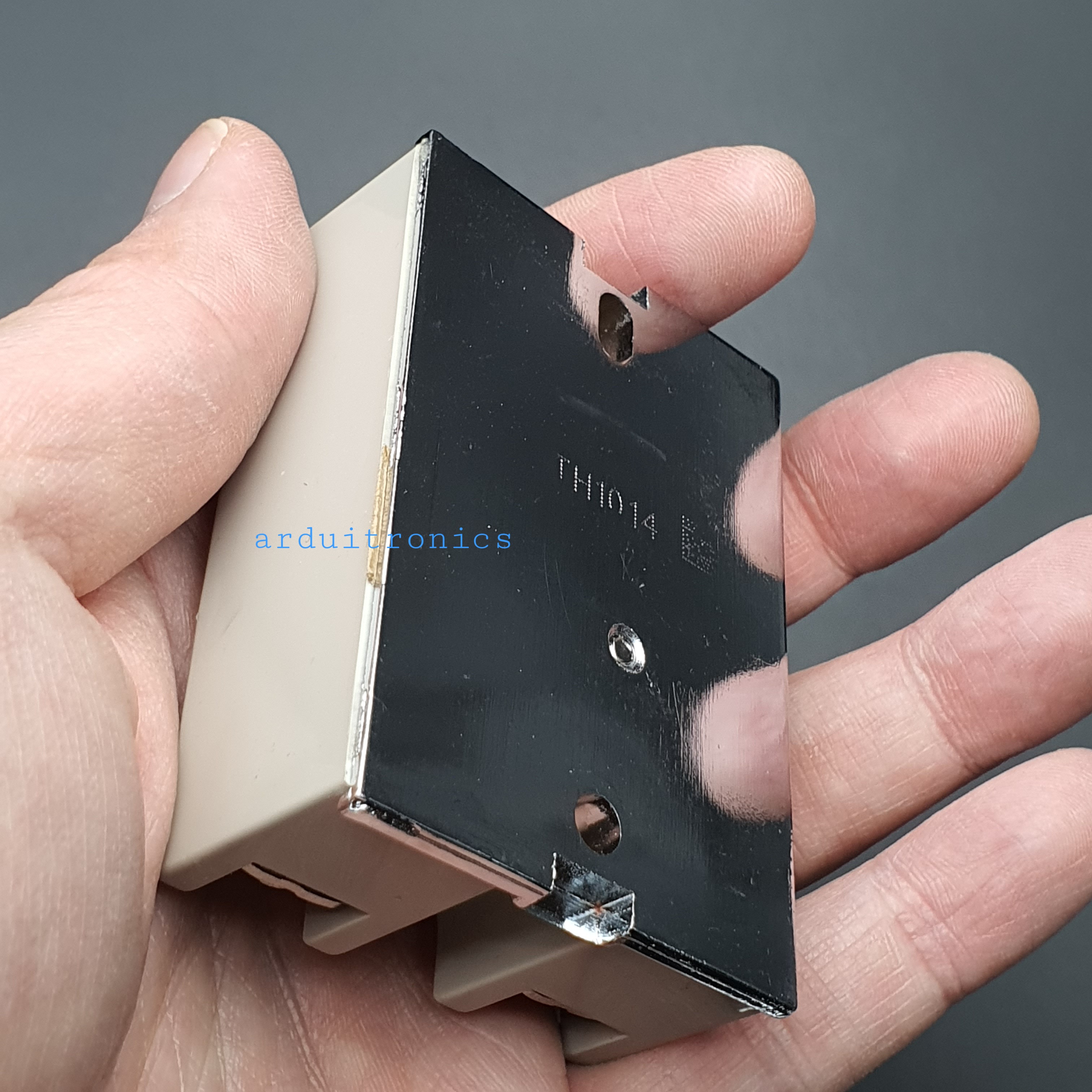 Solid State Relay (SSR) 10DA