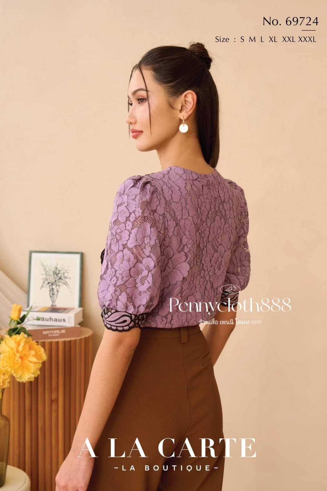 69724 เสื้อ A La Carte ลูกไม้คอร์ด คอกลม แต่งลูกไม้ แขนสั้น มีซับใน by PENNY CLOTH 888