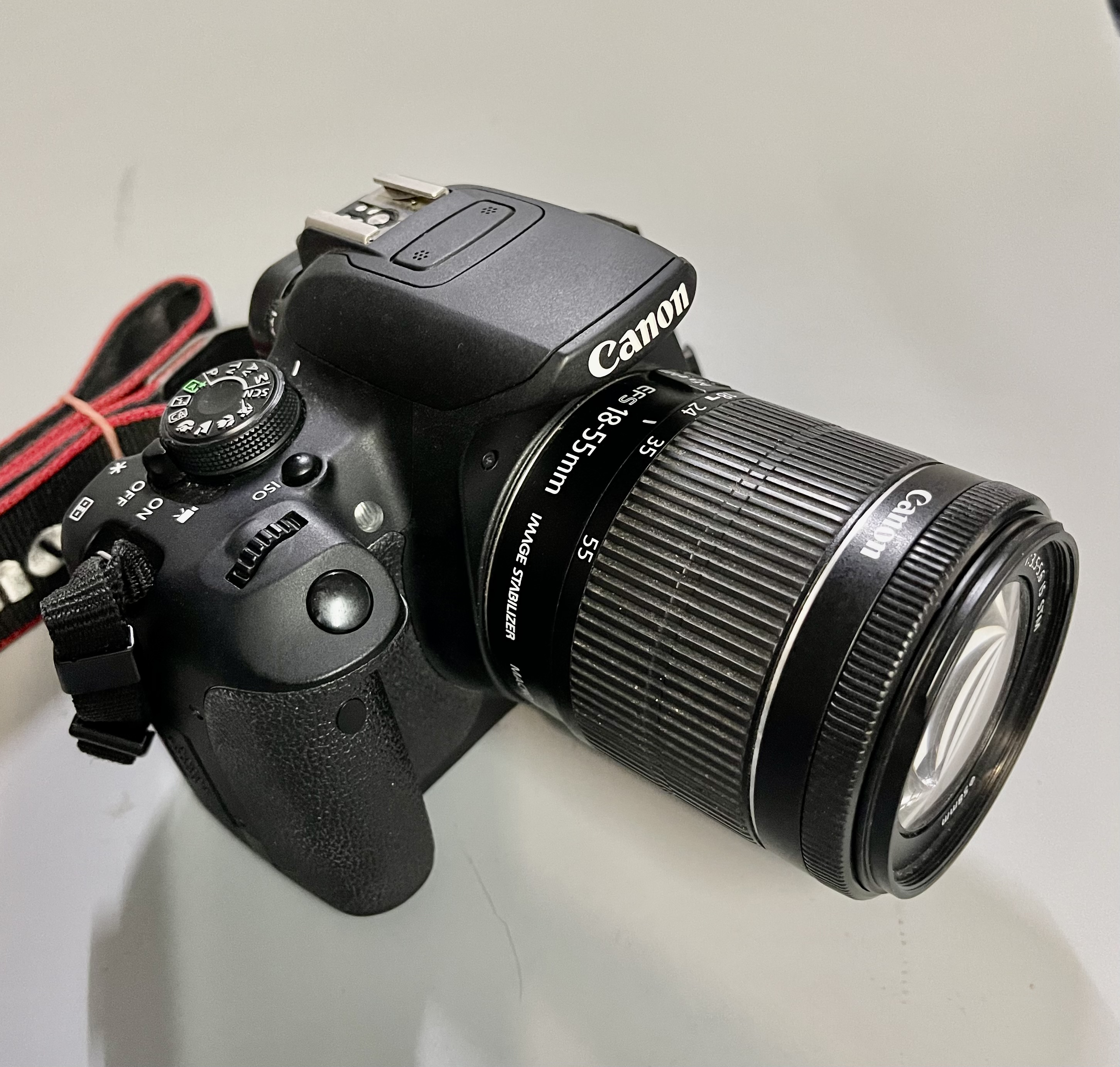 ขายกล้อง Canon 700D เลนส์คิต EF S 18 55 mm f 3.5 5.6 IS TSM อปกศ shutter 9546