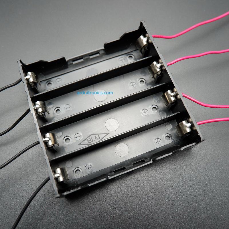 Battery Box รางถ่าน 18650 จำนวน 4 ก้อน แบบแยกอิสระ จ่ายไฟได้ 3.7V ต่อก้อน