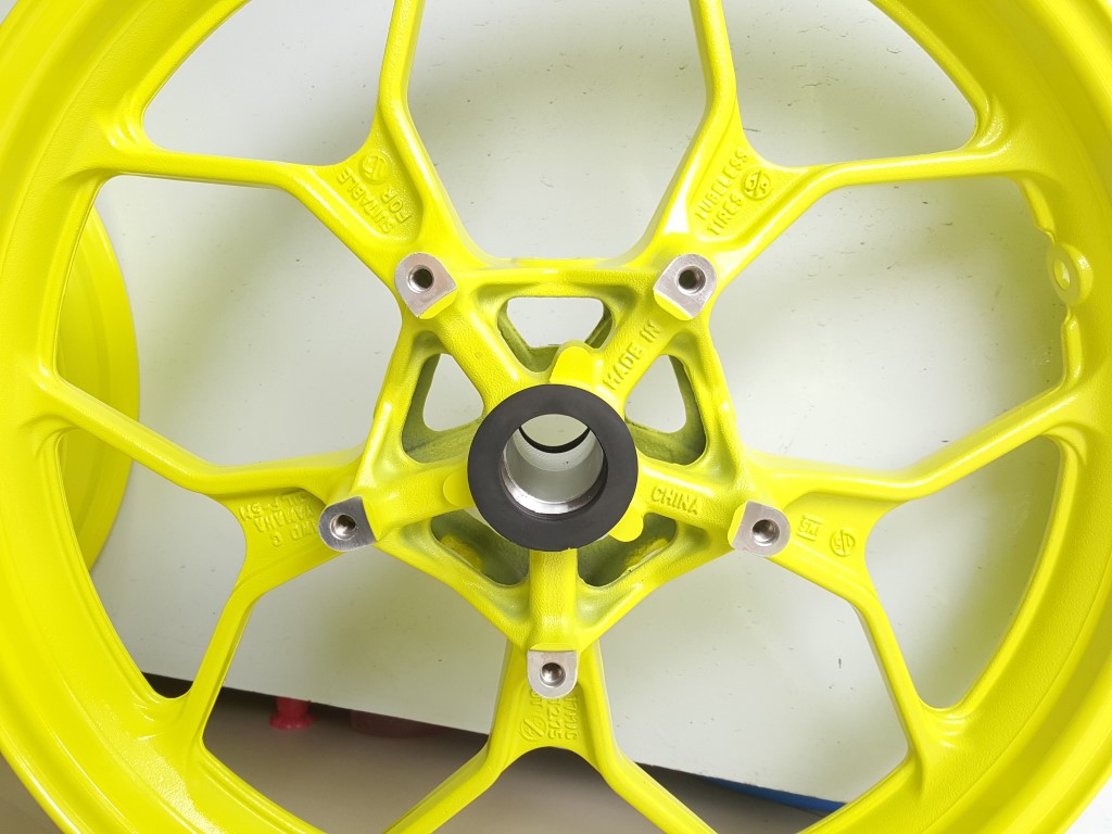 (Mslaz) ชุดวงล้อแม็ก หน้าหลัง Yamaha M-Slaz (สีเขียว) แท้ (ขายเป็นคู่)