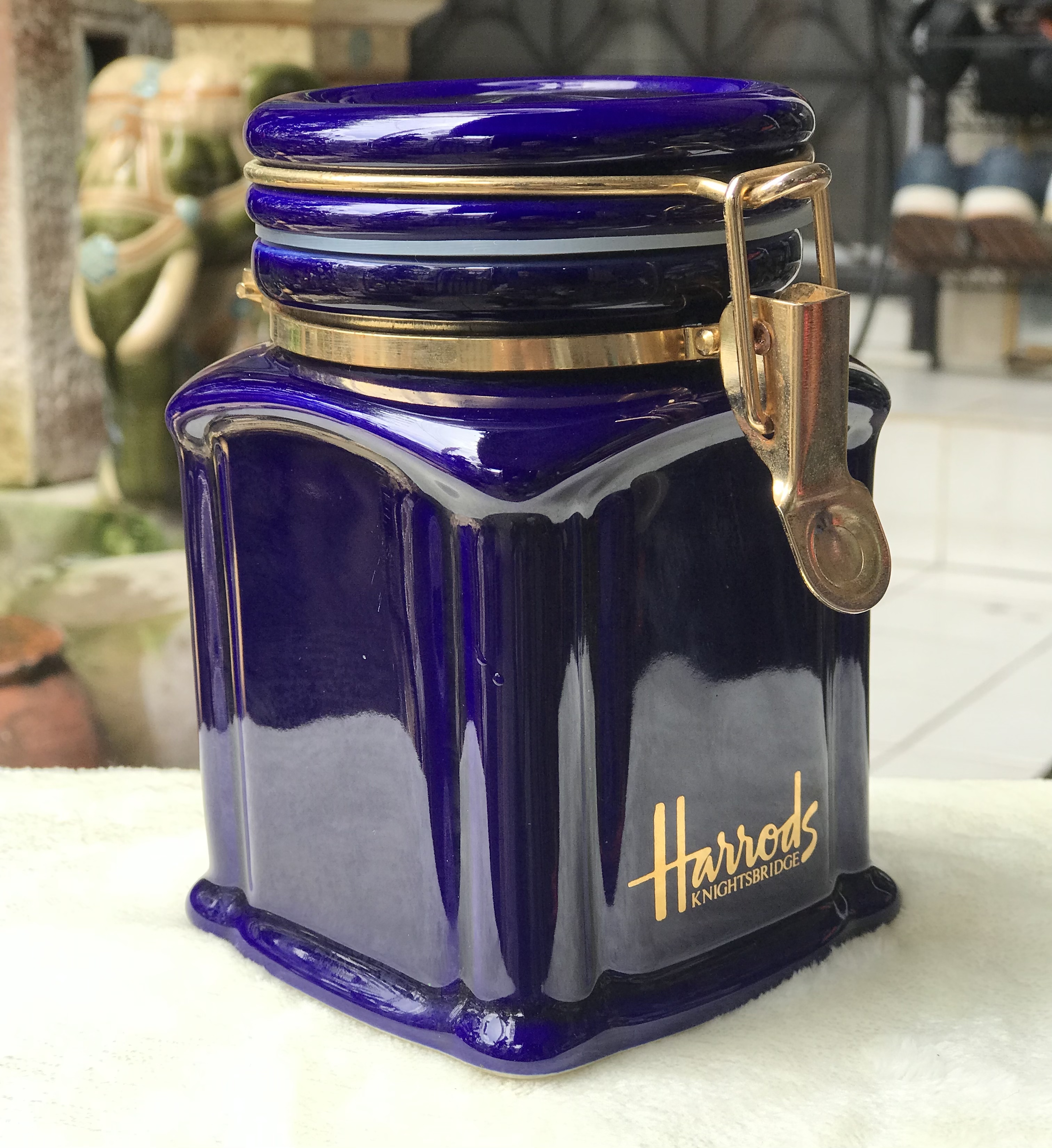 ￼แฮร์รอดส์ กระปุกเซรามิคสูญญากาศ ใส่ชา/กาแฟ Harrods Knightsbridge Of London Canister Blue Color Coffee/tea Container Jar