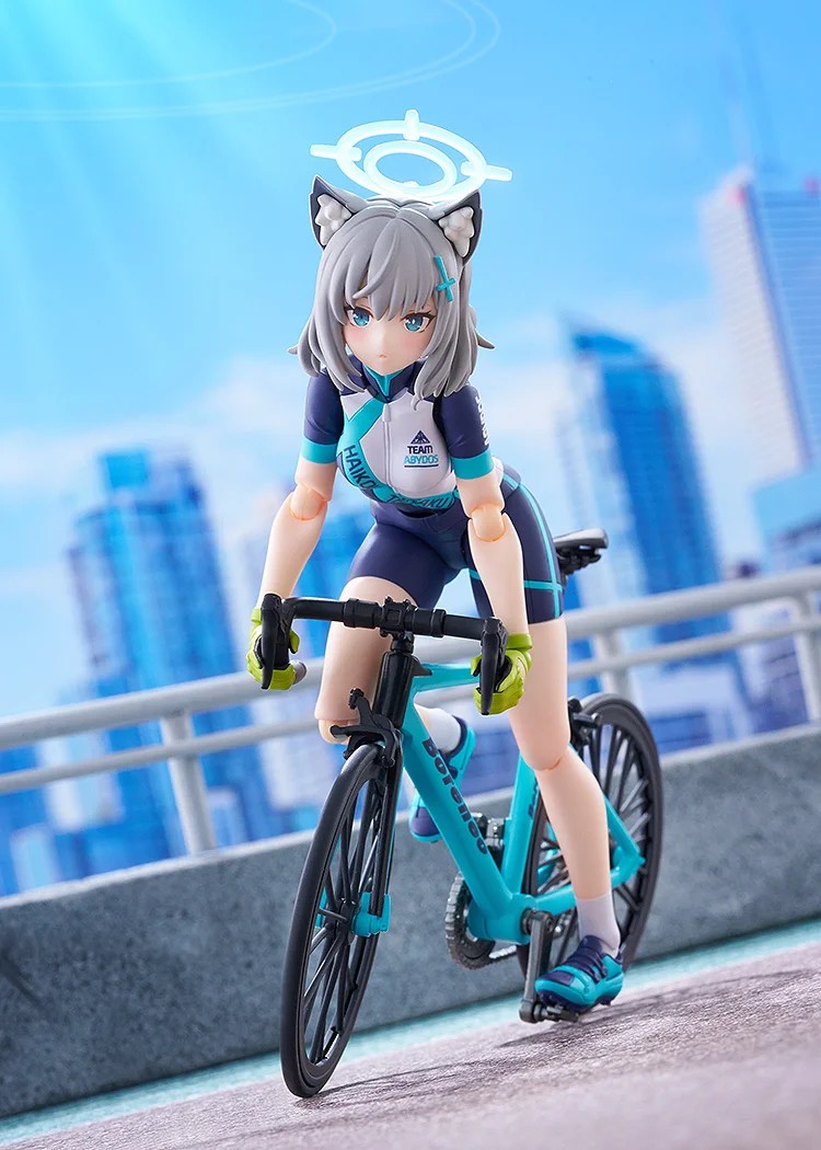 "Pre-Order" [644-DX] figma Shiroko Sunaookami (Cycling) DX Edition