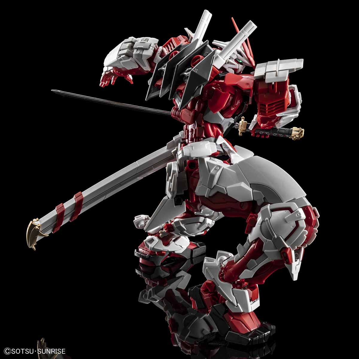 Hi-Resolution Model : 1/100 Gundam Astray Red Frame