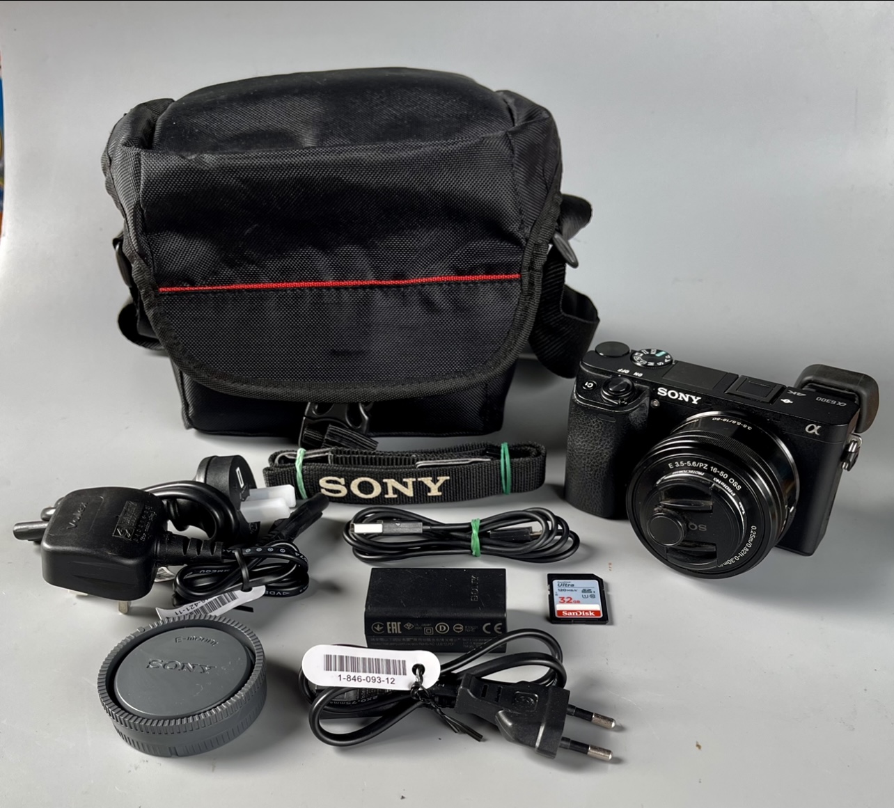 กล้องSony A6300สภาพเหมือนใหม่ไร้รอยเครื่องศูนย์ไทยชัตเตอร์ 4327