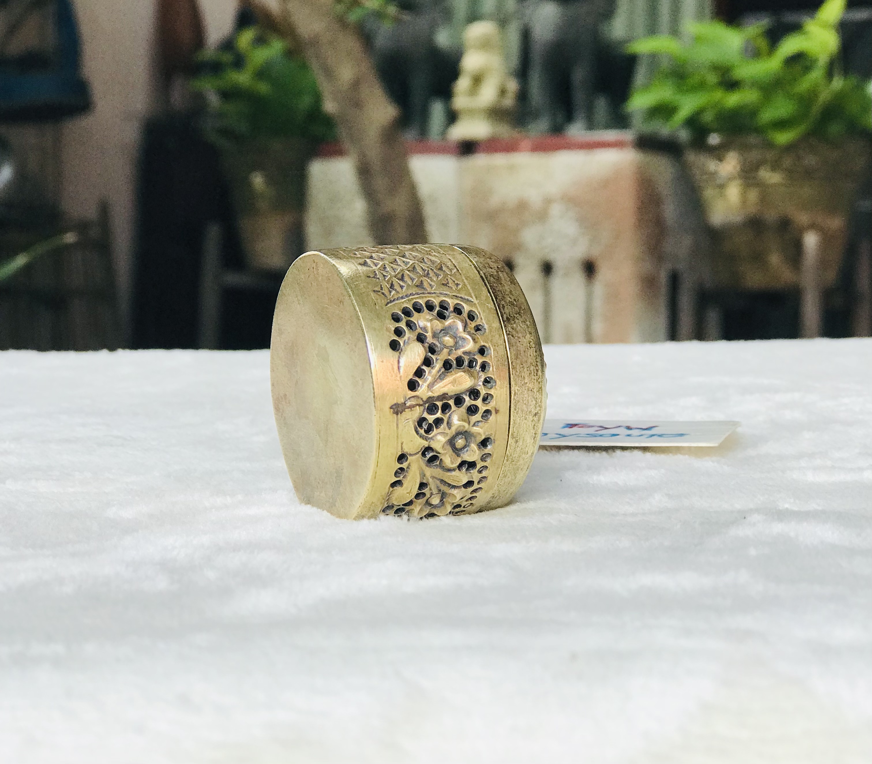 เริ่มต้น 290 บาท Antique Brass งานทองเหลืองเก่า ตลับทองเหลืองตอกลาย ตลับขี้ผึ้งทองเหลืองลายเทพพนม ทรงกลม ทรงรี ทรงลูกจันทร์ ทรงฟักทอง