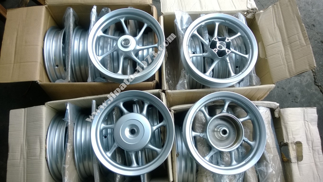 (Scoopy i) ชุดวงล้อแม็ก หน้า - หลัง Honda Scoopy i S12,Zoomer X แท้