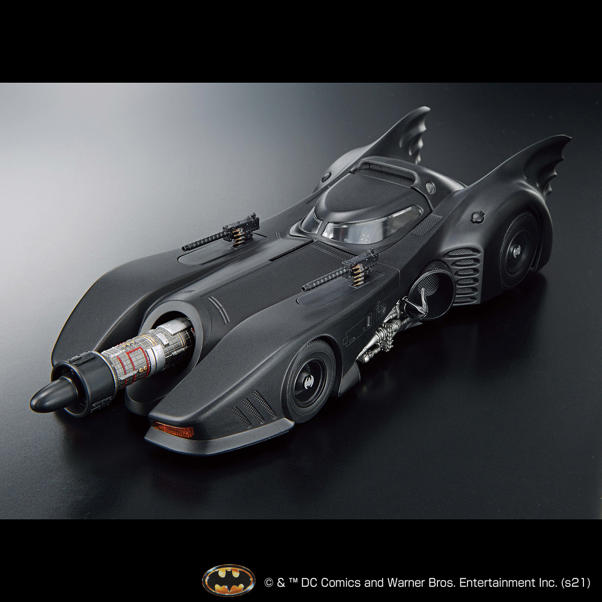 1/35 Scale Model Kit Batmobile (Batman Ver.)