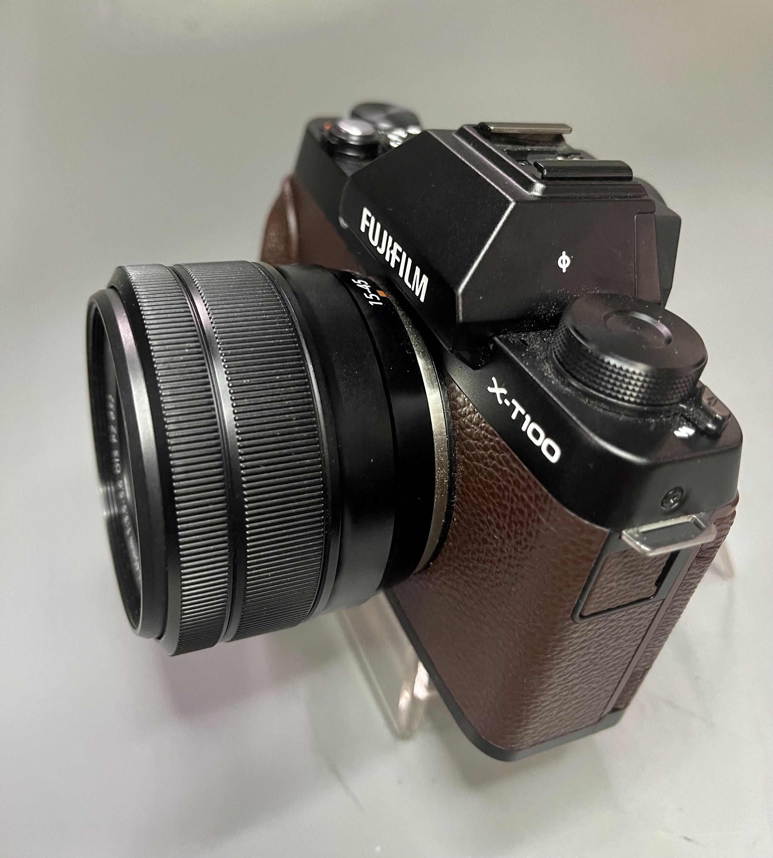 Fujifilm X-T100 Kit พร้อมเลนส์ 15-45mm น้ำตาลดำลิมิเตท เป็นสีพิเศษเฉพาะที่ Big camera ประกันศูนย์ สวยมาก