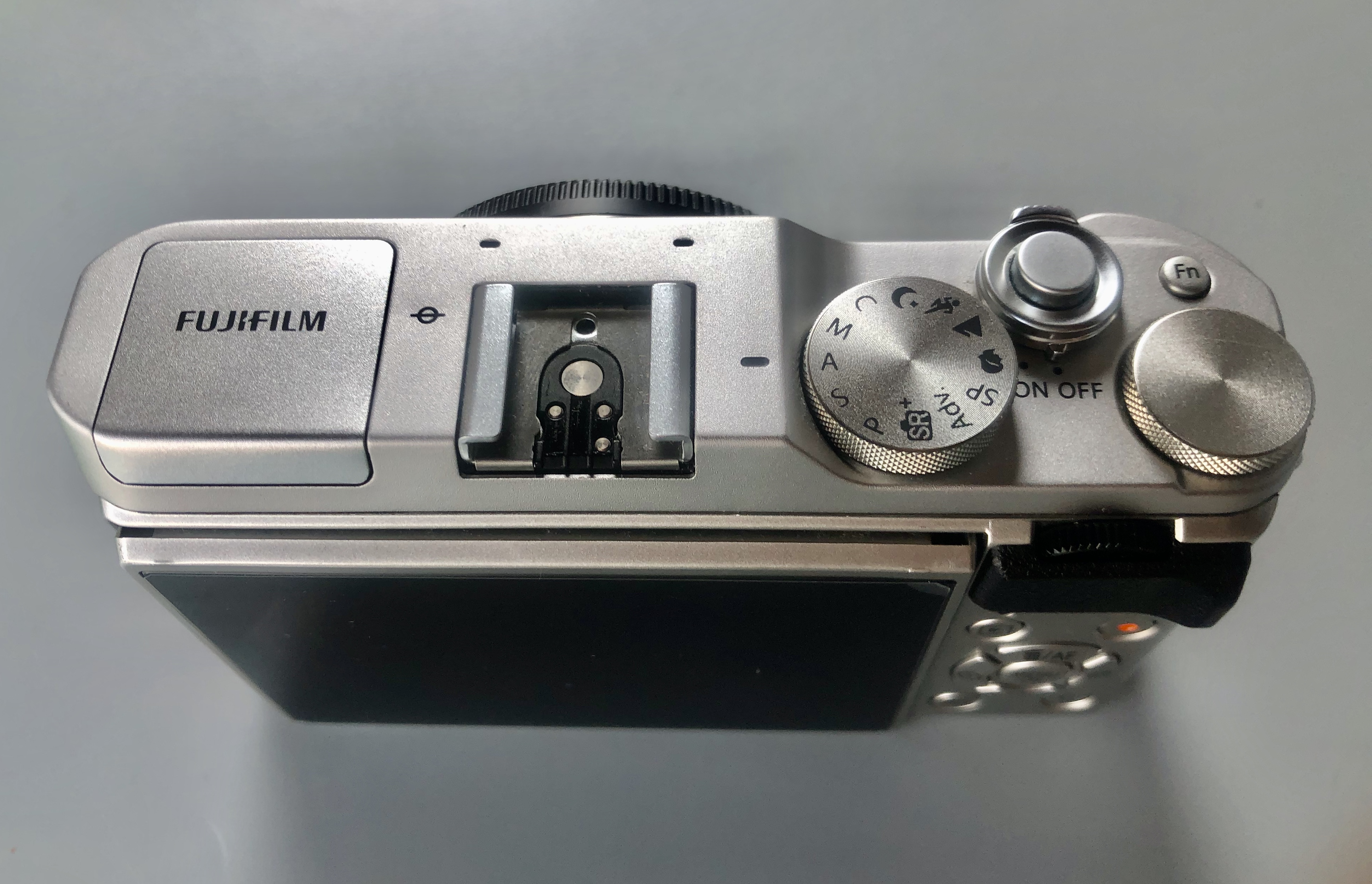 ขาย Fuji X-A3 อดีตระกันศูนย์ Lens Super EBC XC16 50 mm II