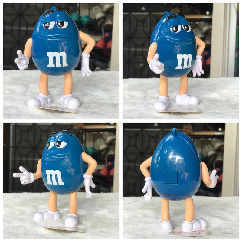 มือสอง ราคาต่อชิ้น โมเดล ตุ๊กตา M&M เอ็ม แอนด์ เอ็ม ฝาหลังเปิดได้ แขนขาขยับไม่ได้ สะสม ตั้งโชว์ ตกแต่งบ้าน